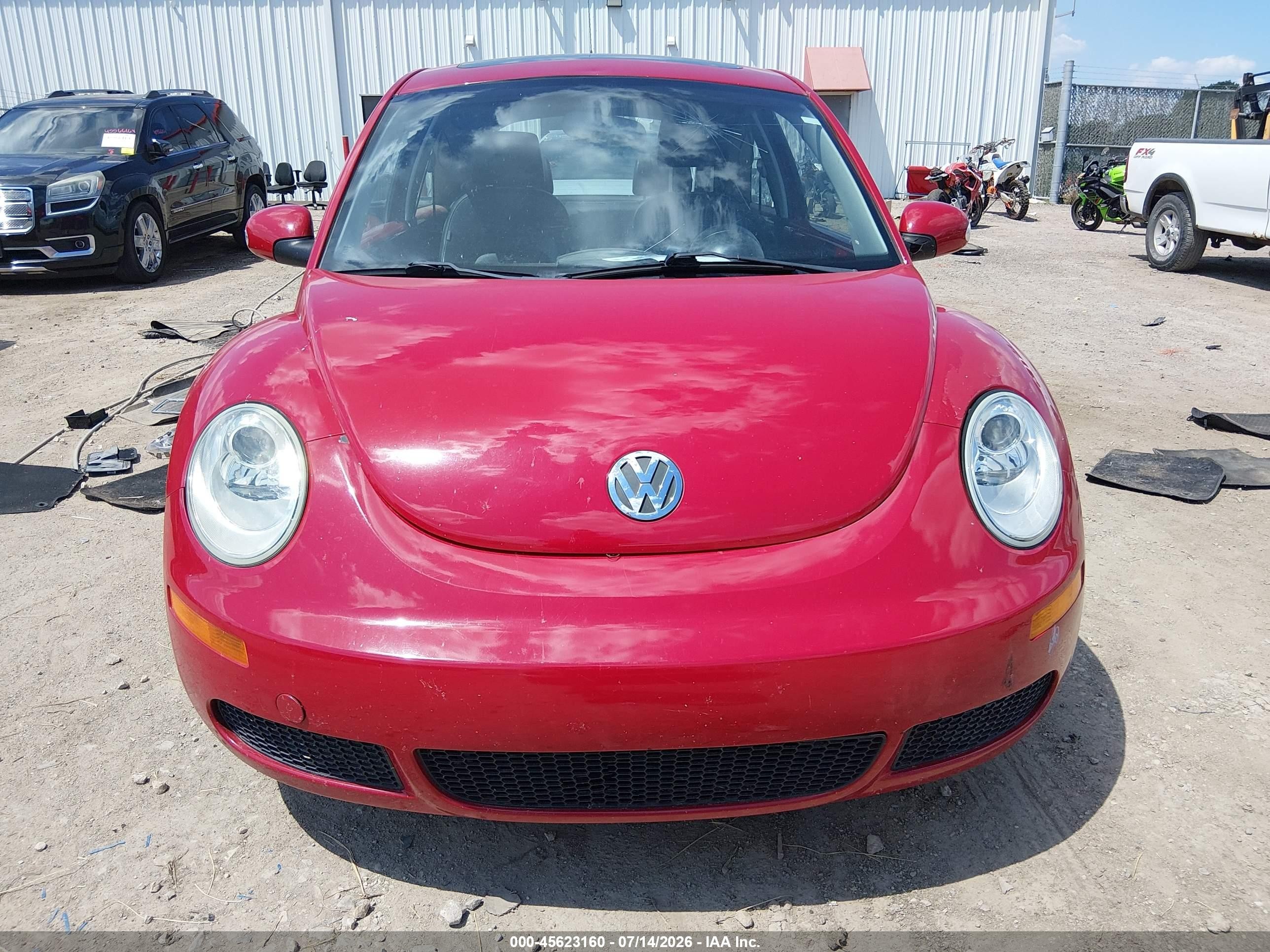 2006 Volkswagen New Beetle 2.5 Red vin: 3VWRW31CX6M419217
