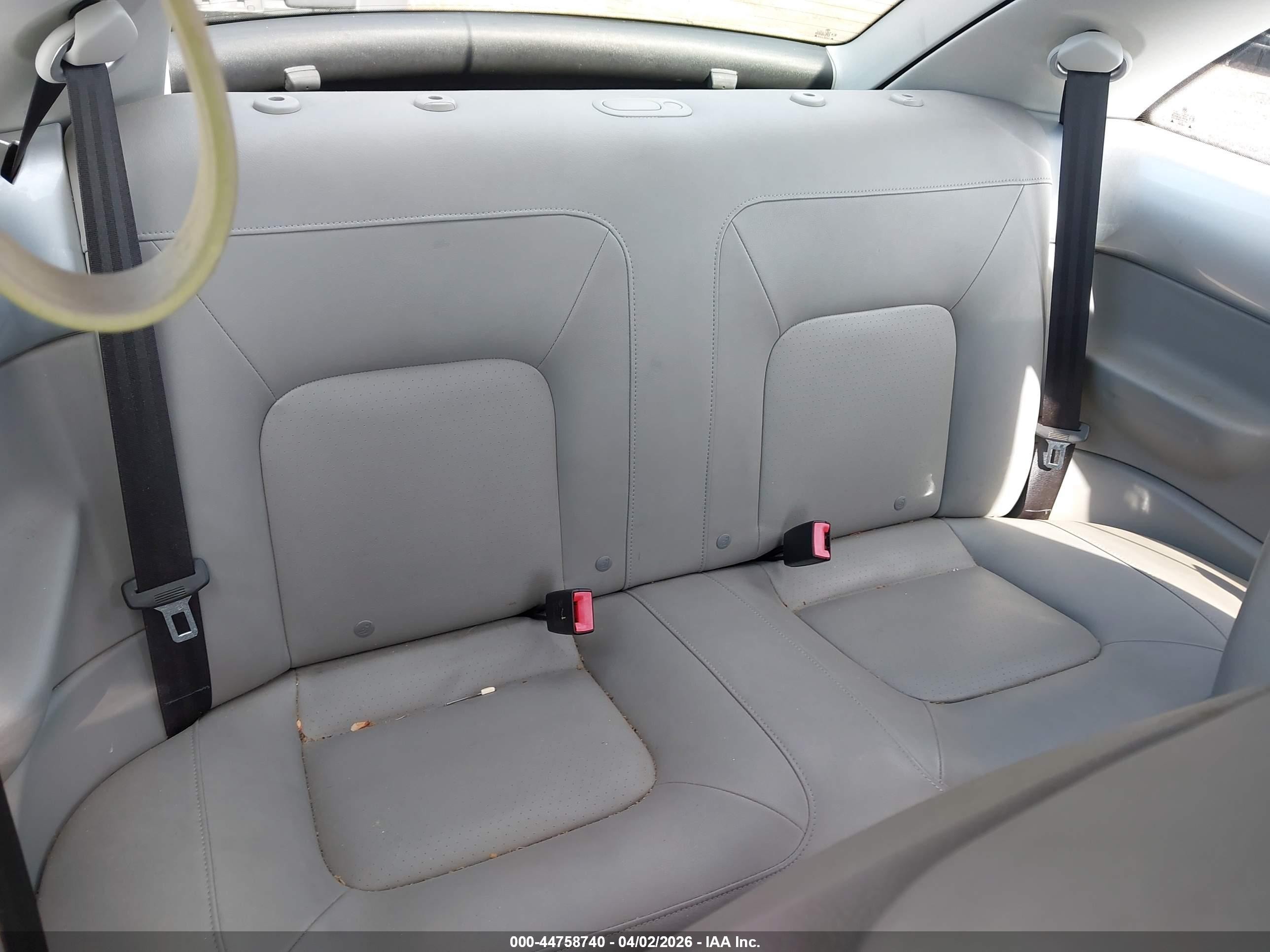 2007 Volkswagen New Beetle 2.5 Silver vin: 3VWRW31CX7M514362