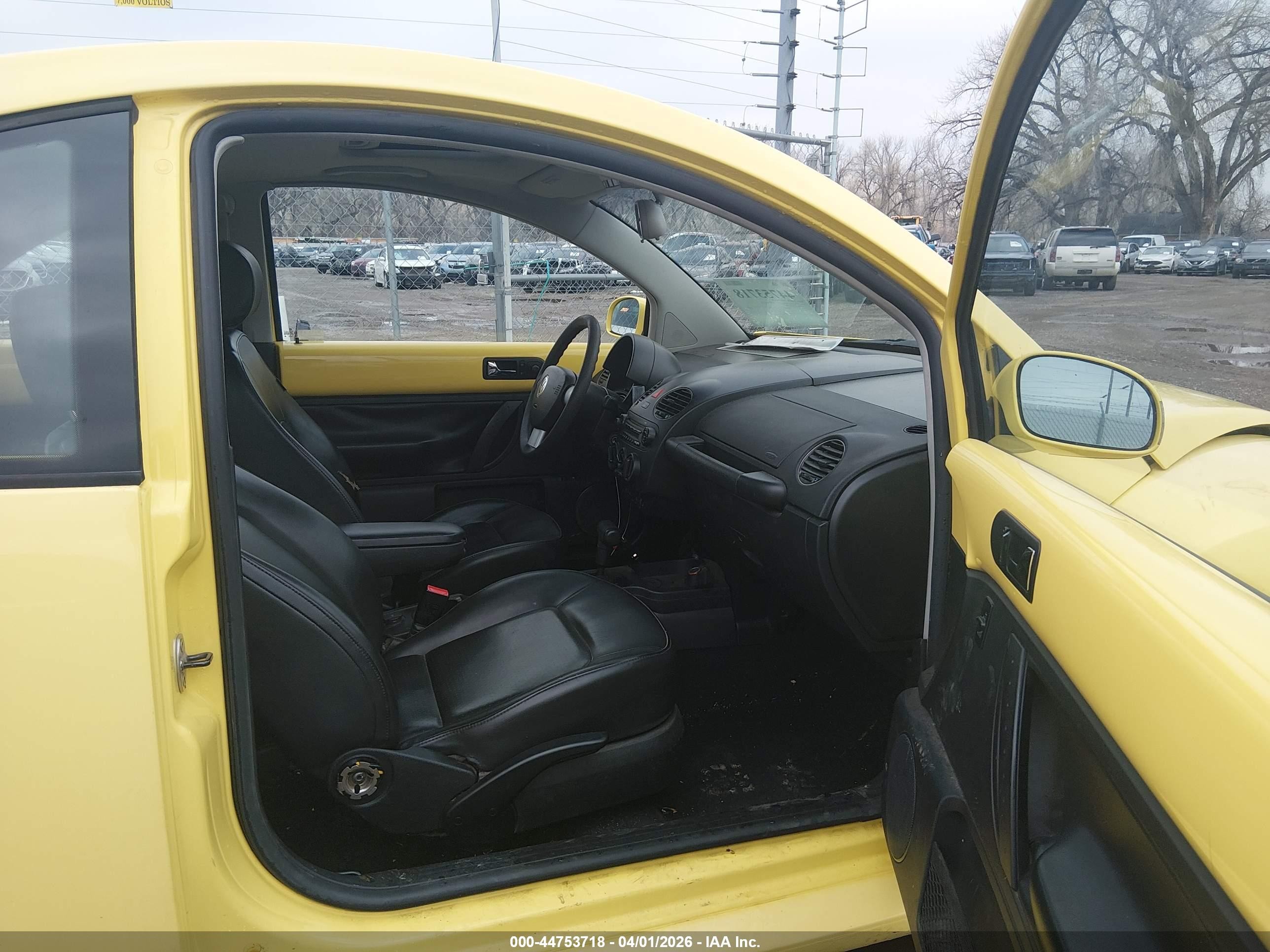 2008 Volkswagen New Beetle S/se Yellow vin: 3VWRW31CX8M509180