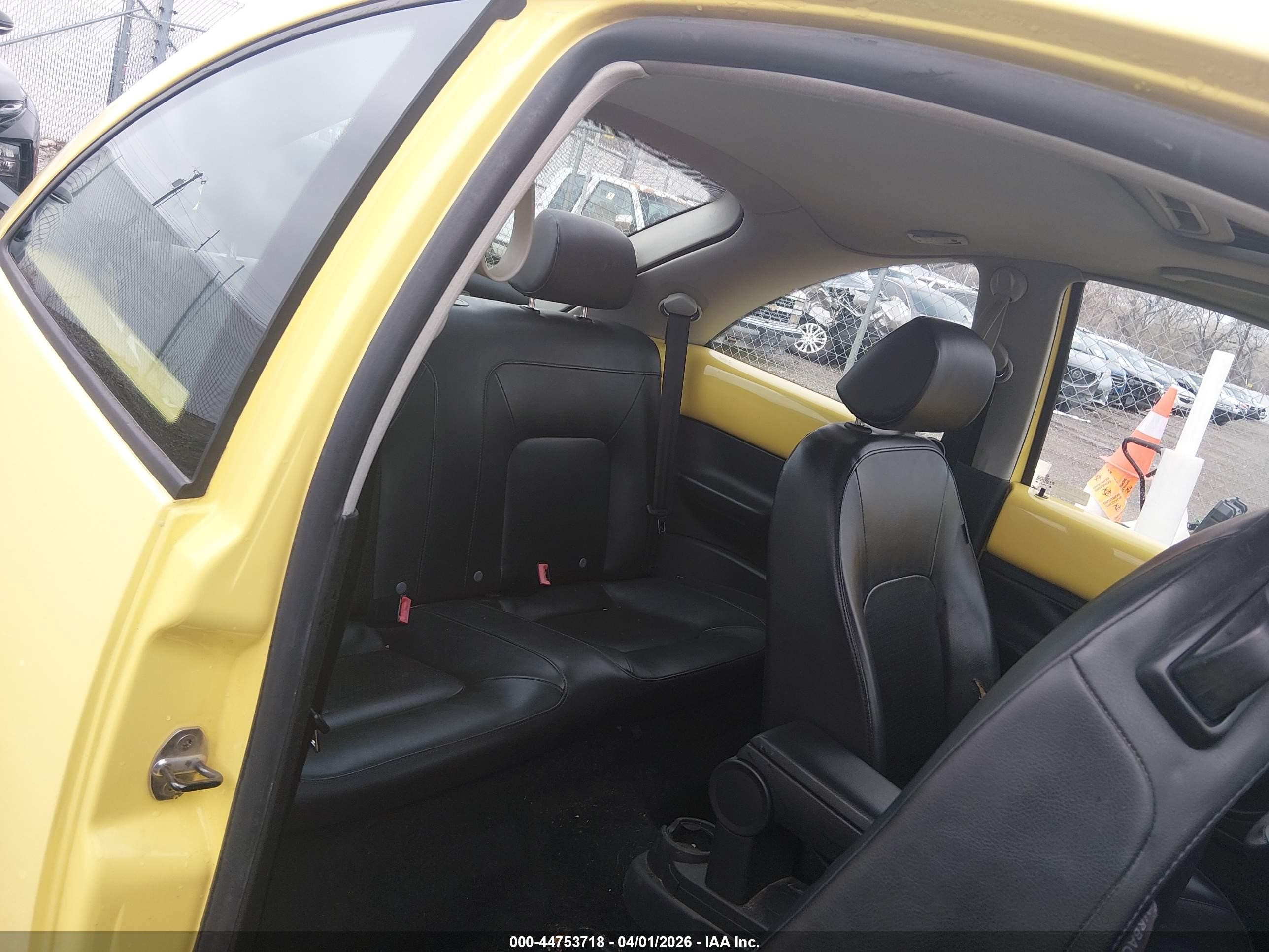 2008 Volkswagen New Beetle S/se Yellow vin: 3VWRW31CX8M509180