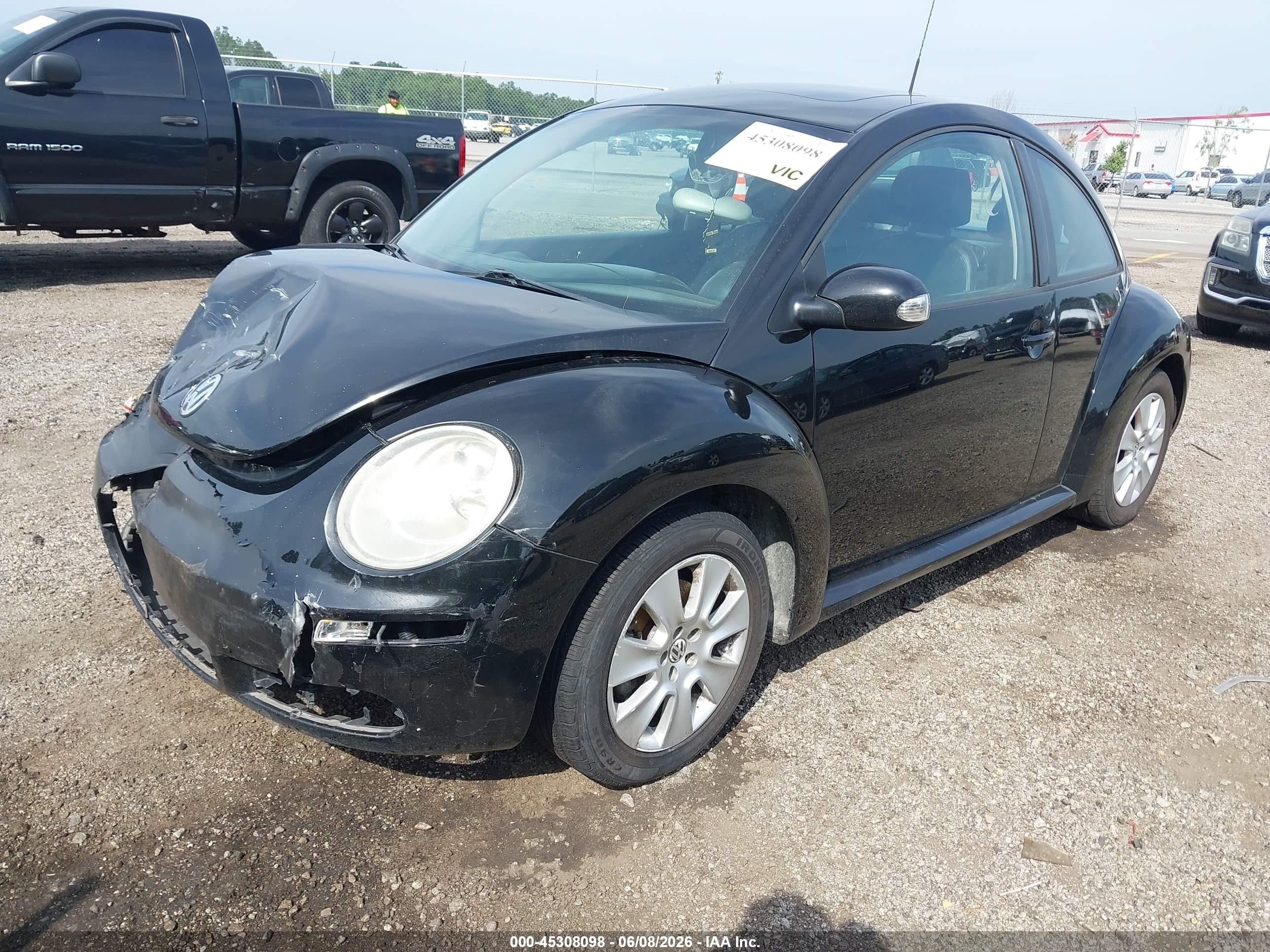 2008 Volkswagen New Beetle S Черный vin: 3VWRW31CX8M520390