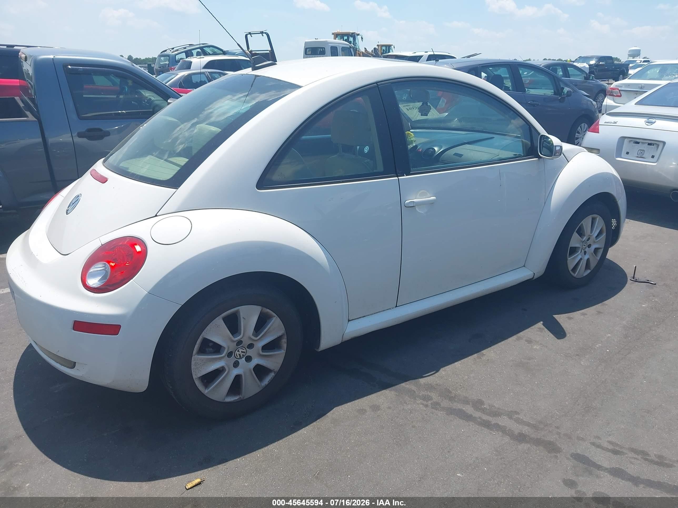 2009 Volkswagen New Beetle 2.5l White vin: 3VWRW31CX9M509343