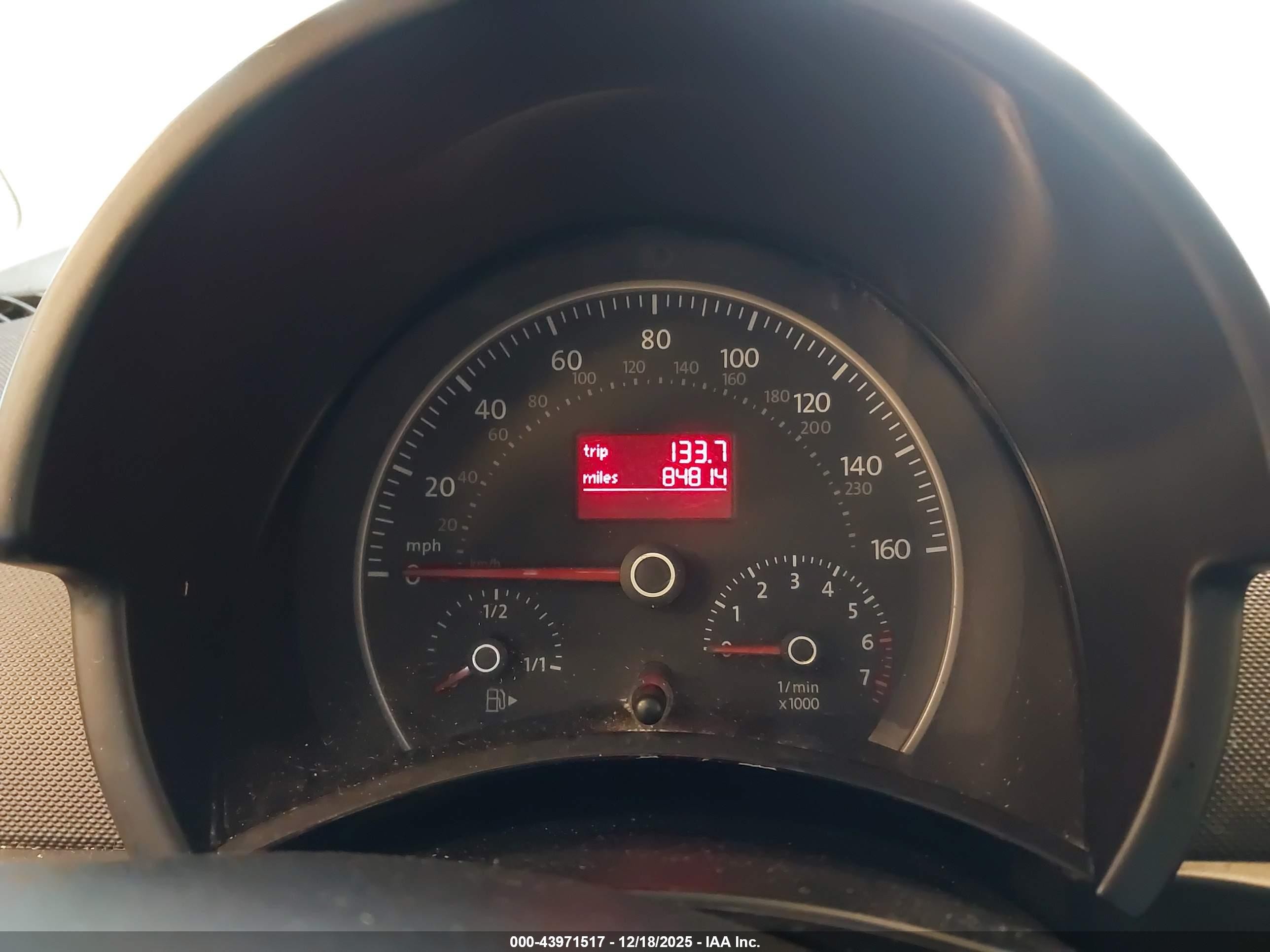 2010 Volkswagen New Beetle 2.5l Silver vin: 3VWRW3AG2AM006820