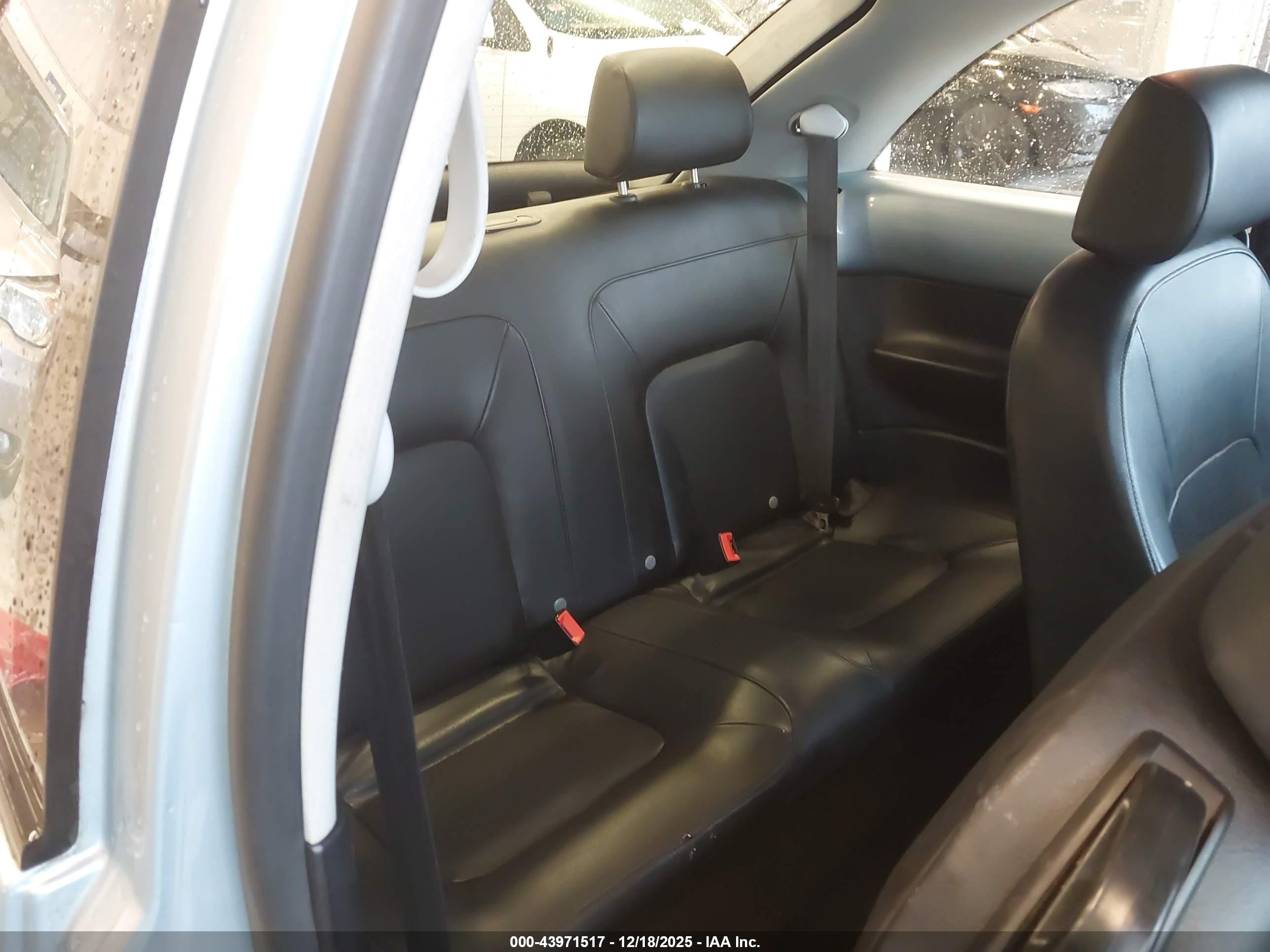 2010 Volkswagen New Beetle 2.5l Silver vin: 3VWRW3AG2AM006820