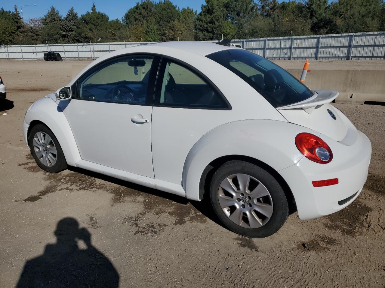 2010 Volkswagen New Beetle White vin: 3VWRW3AG2AM015792