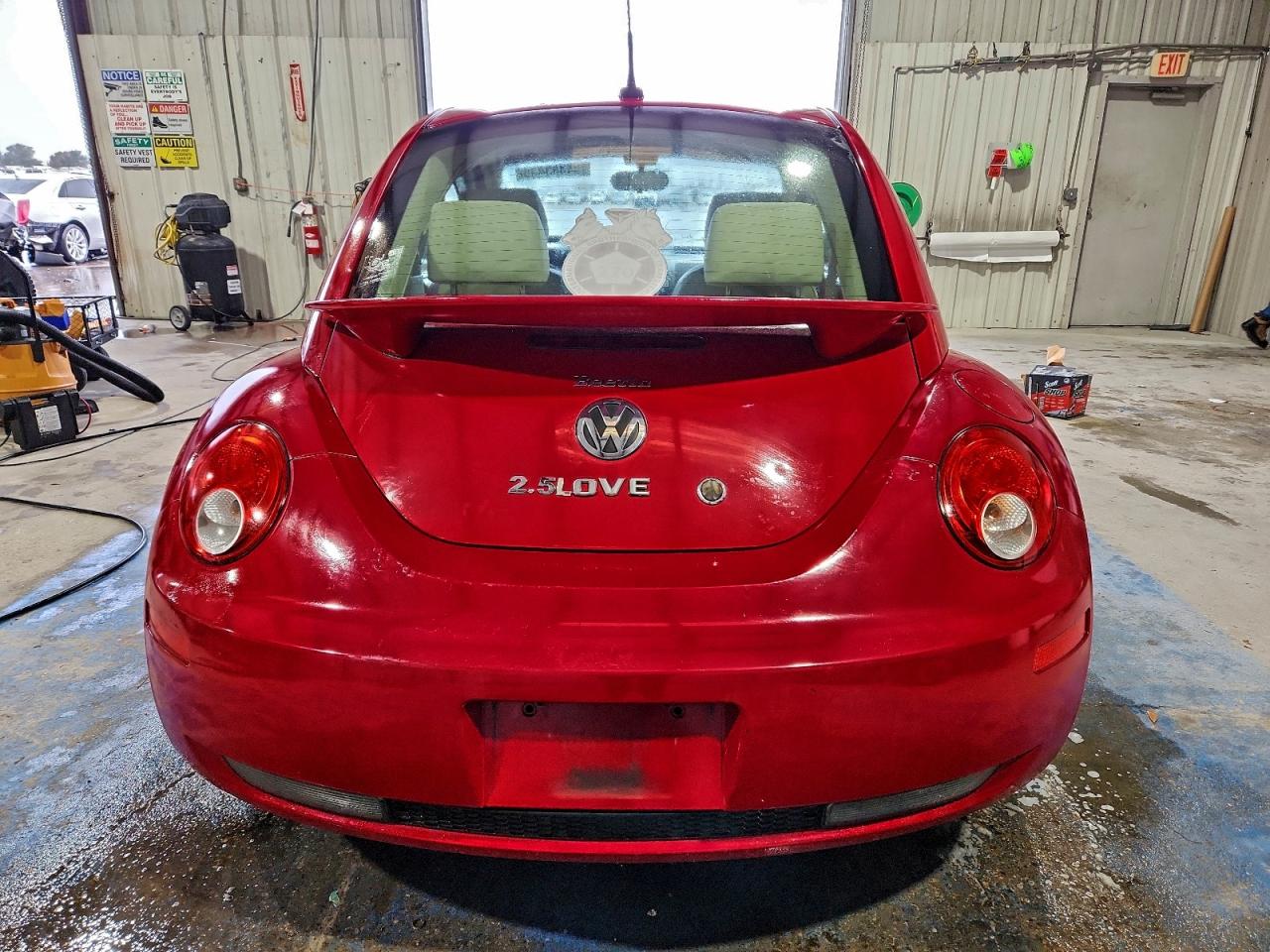 2010 Volkswagen New Beetle Red vin: 3VWRW3AG3AM014683