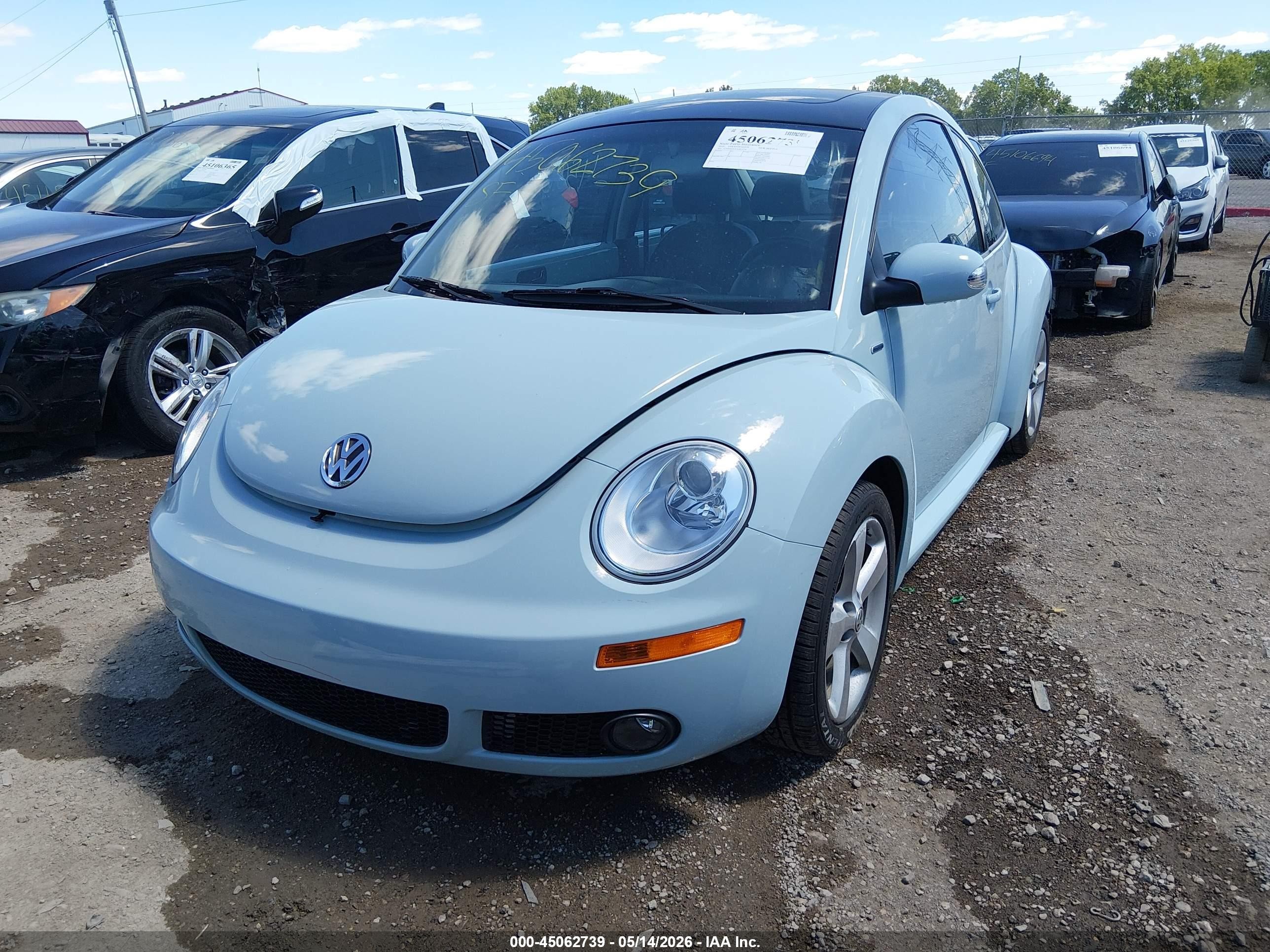 2010 Volkswagen New Beetle 2.5l Final Edition Light Blue vin: 3VWRW3AG3AM015218