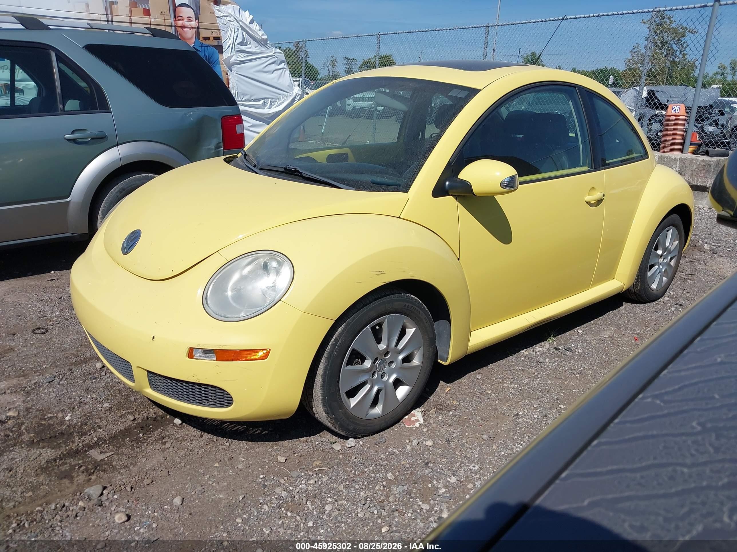 2010 Volkswagen New Beetle 2.5l Желтый vin: 3VWRW3AG7AM012502