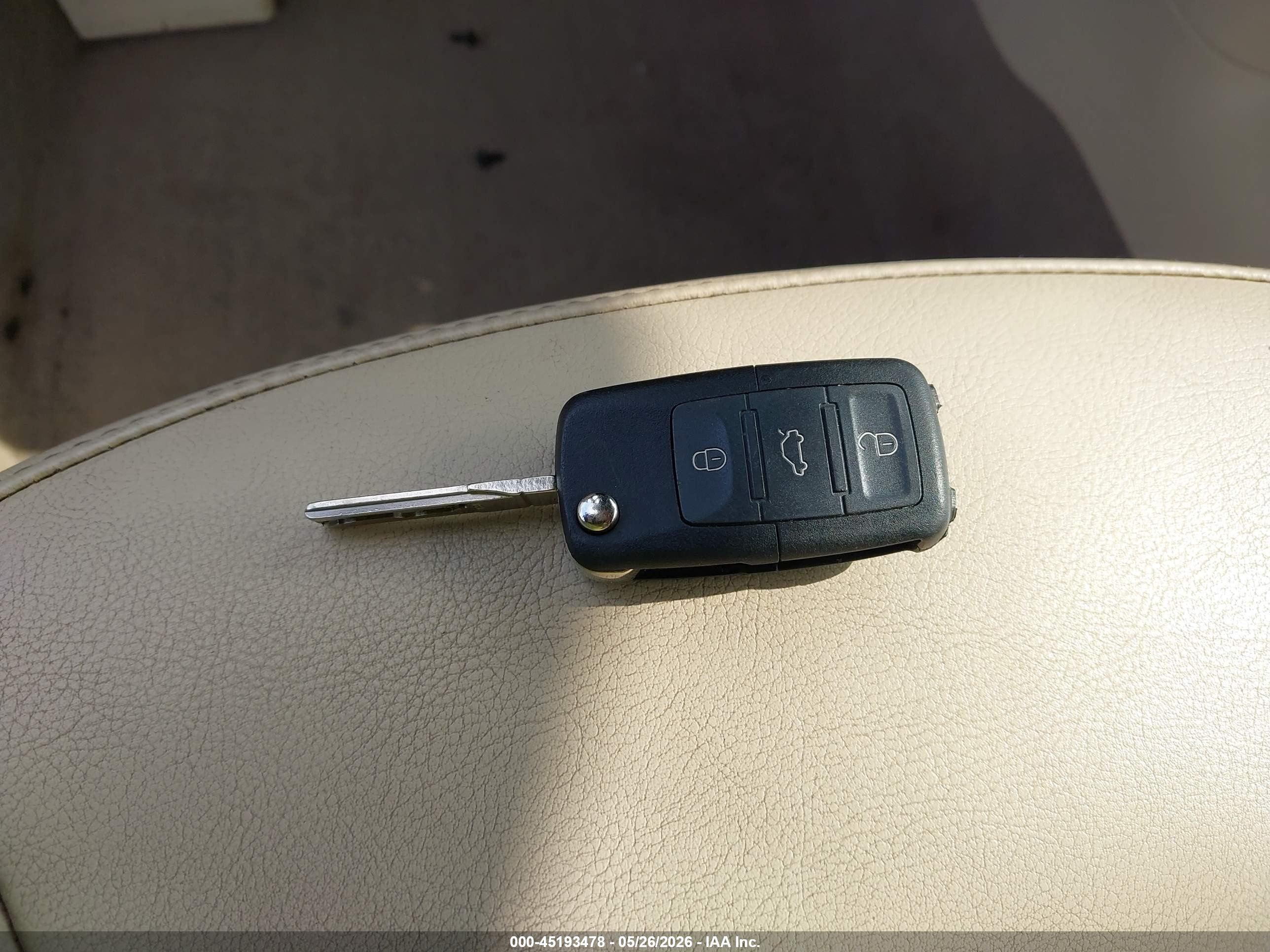 2010 Volkswagen New Beetle 2.5l Light Blue vin: 3VWRW3AL0AM005890