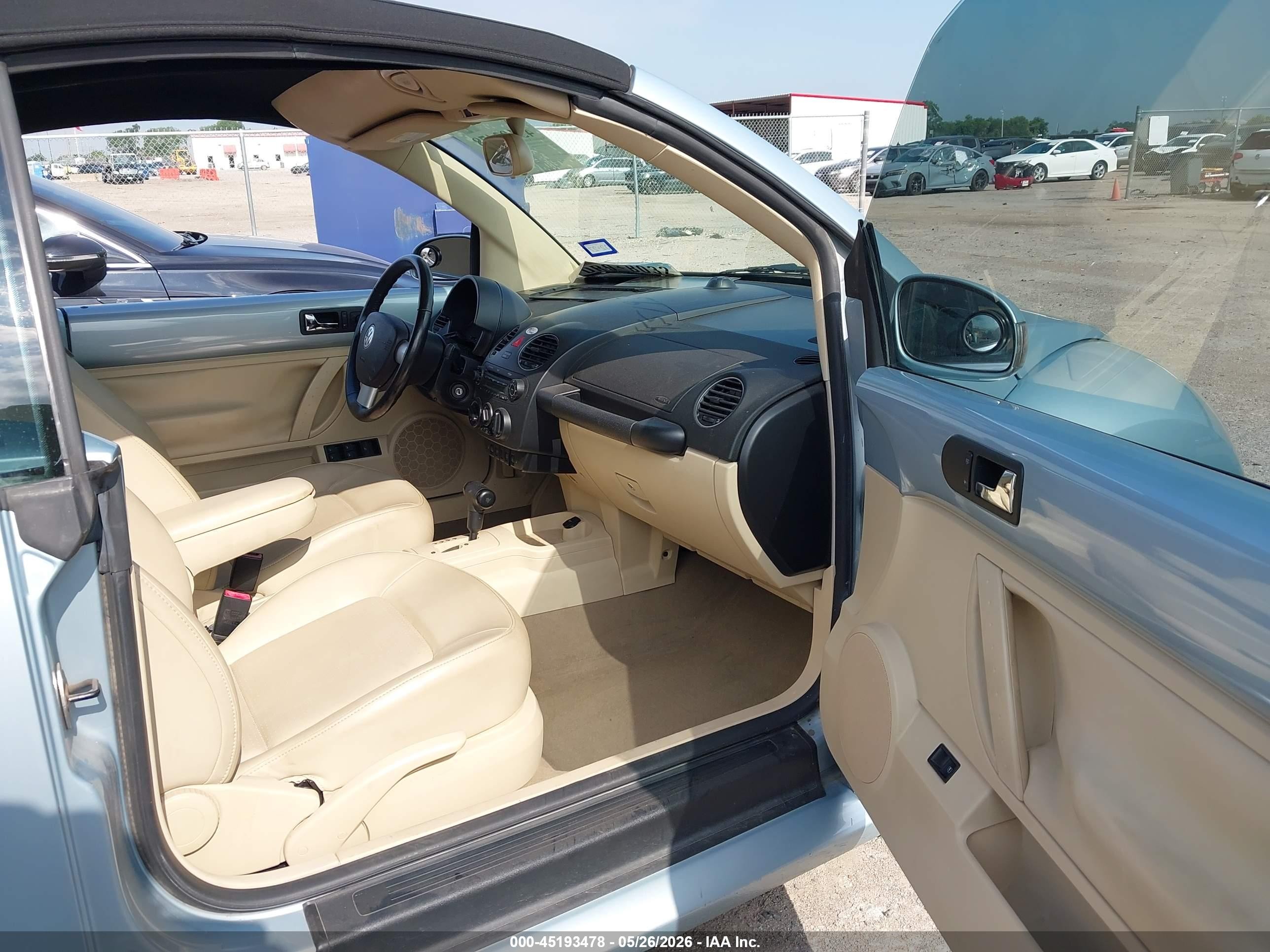 2010 Volkswagen New Beetle 2.5l Light Blue vin: 3VWRW3AL0AM005890