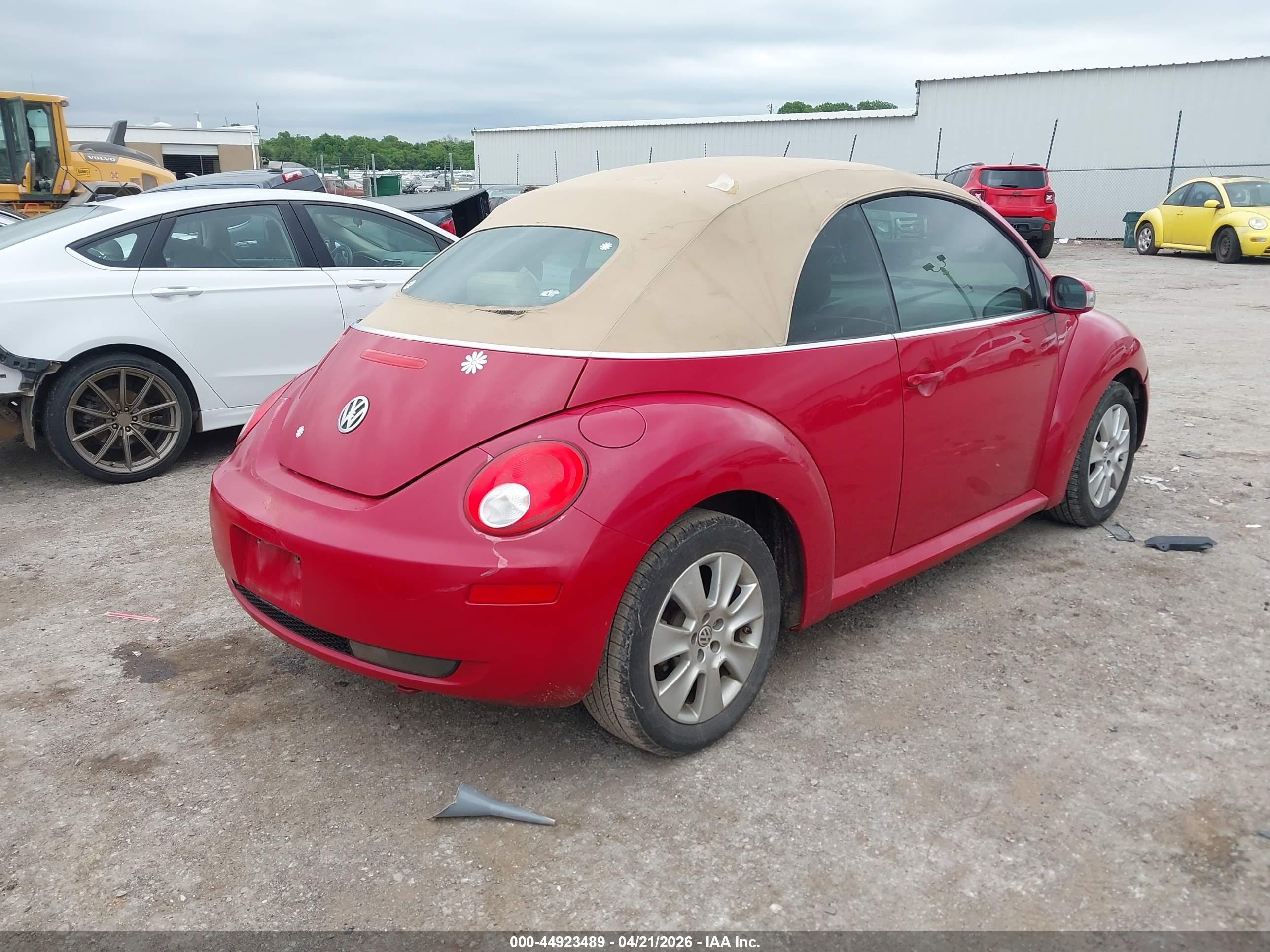 2010 Volkswagen New Beetle 2.5l Red vin: 3VWRW3AL1AM002786