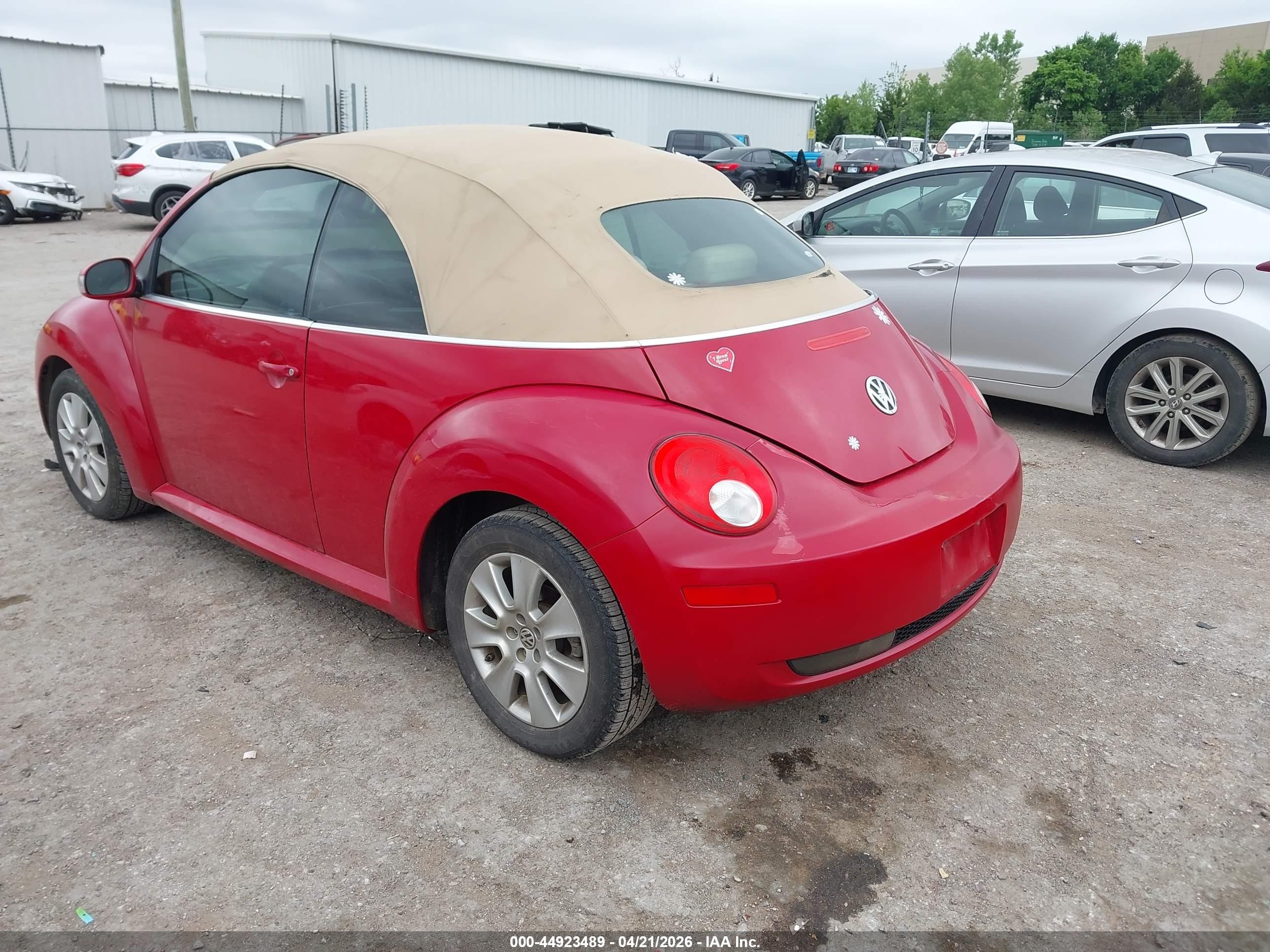 2010 Volkswagen New Beetle 2.5l Red vin: 3VWRW3AL1AM002786