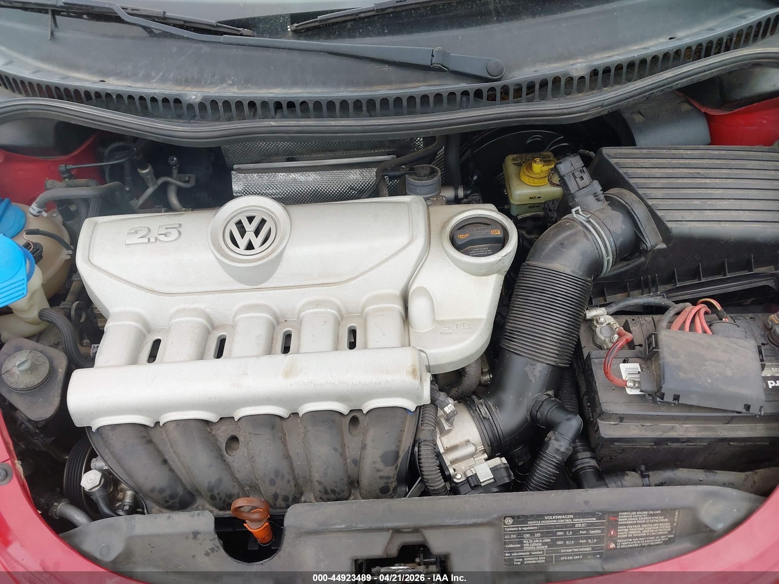2010 Volkswagen New Beetle 2.5l Red vin: 3VWRW3AL1AM002786