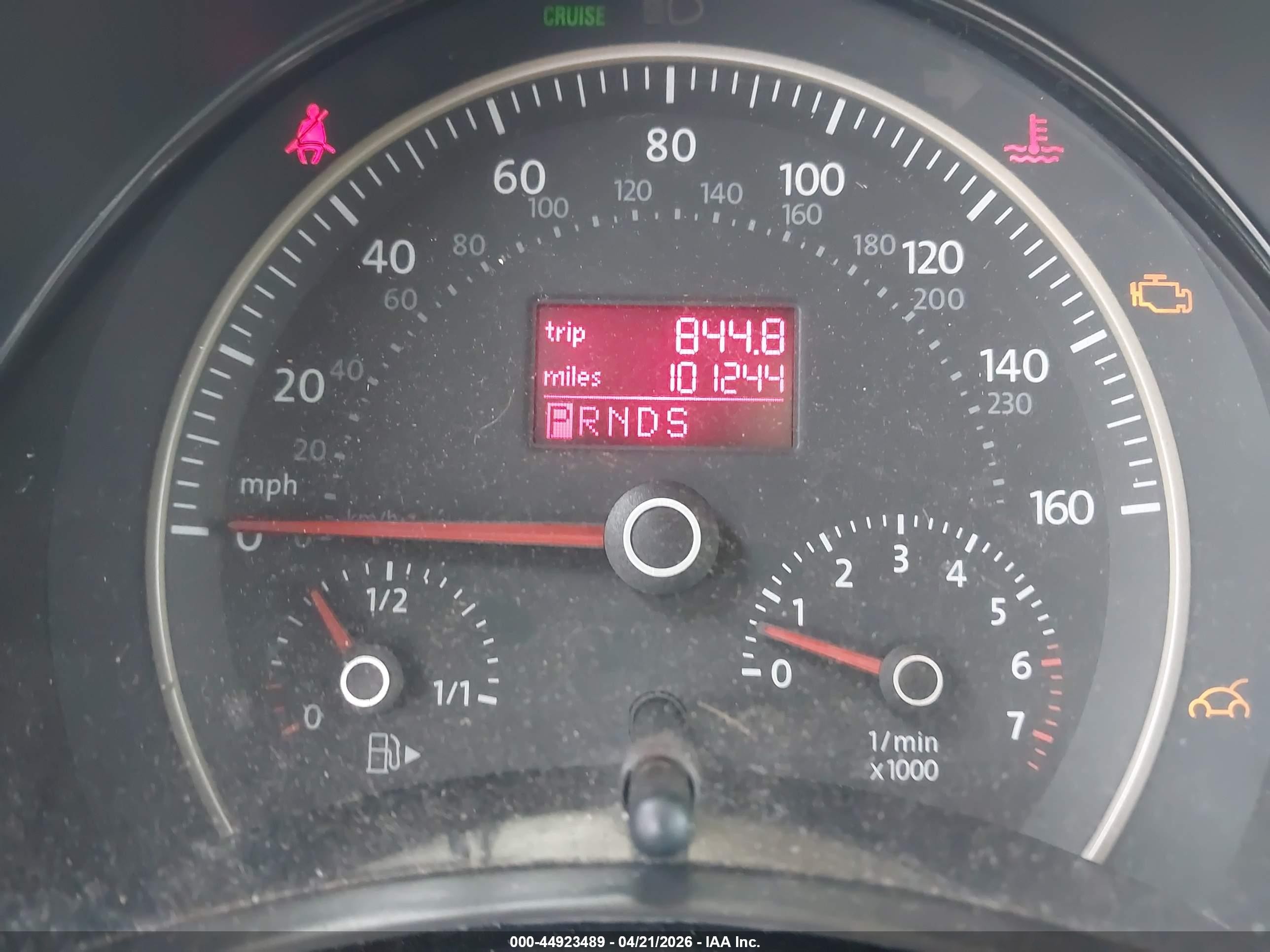 2010 Volkswagen New Beetle 2.5l Red vin: 3VWRW3AL1AM002786