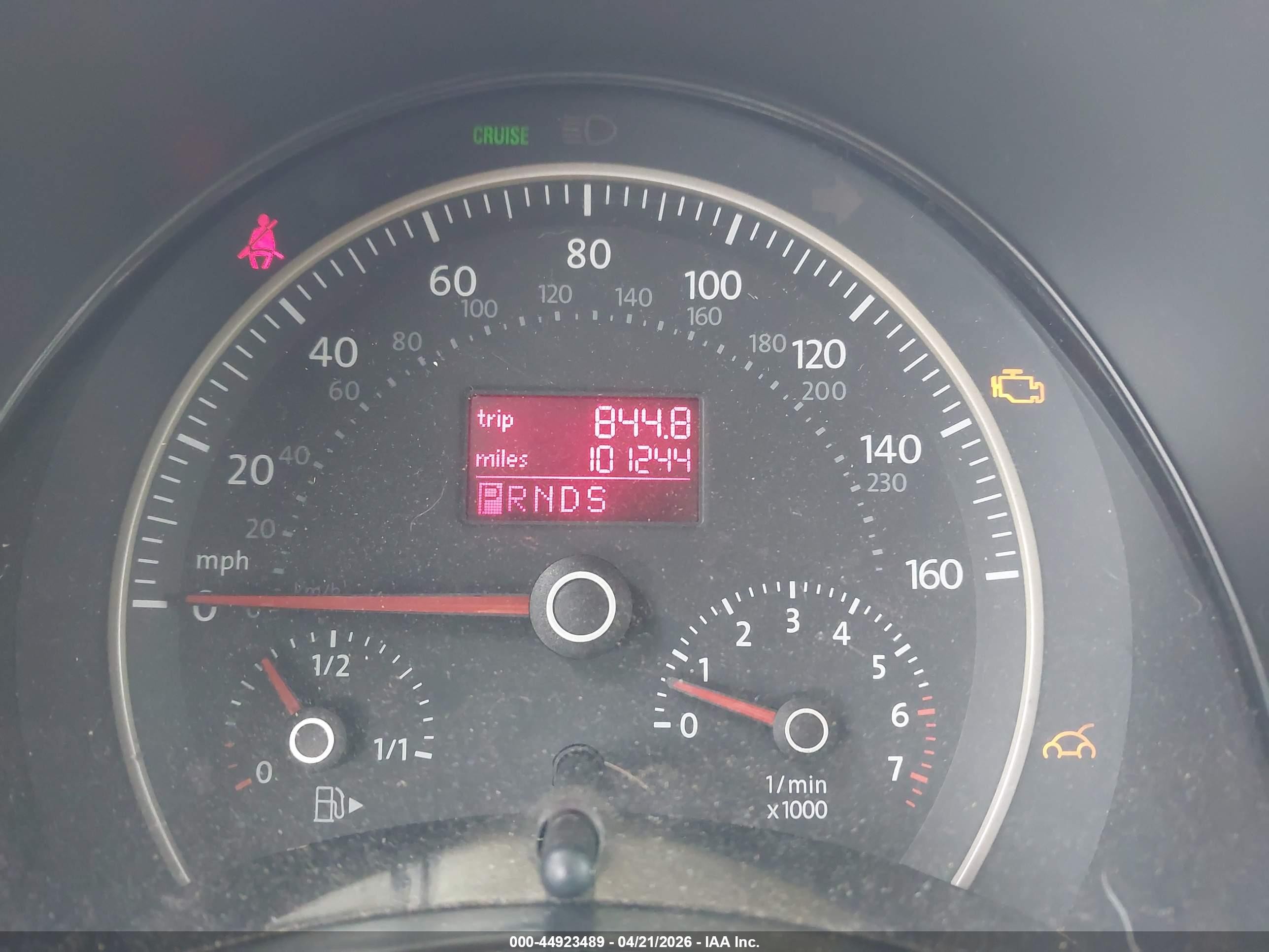 2010 Volkswagen New Beetle 2.5l Red vin: 3VWRW3AL1AM002786