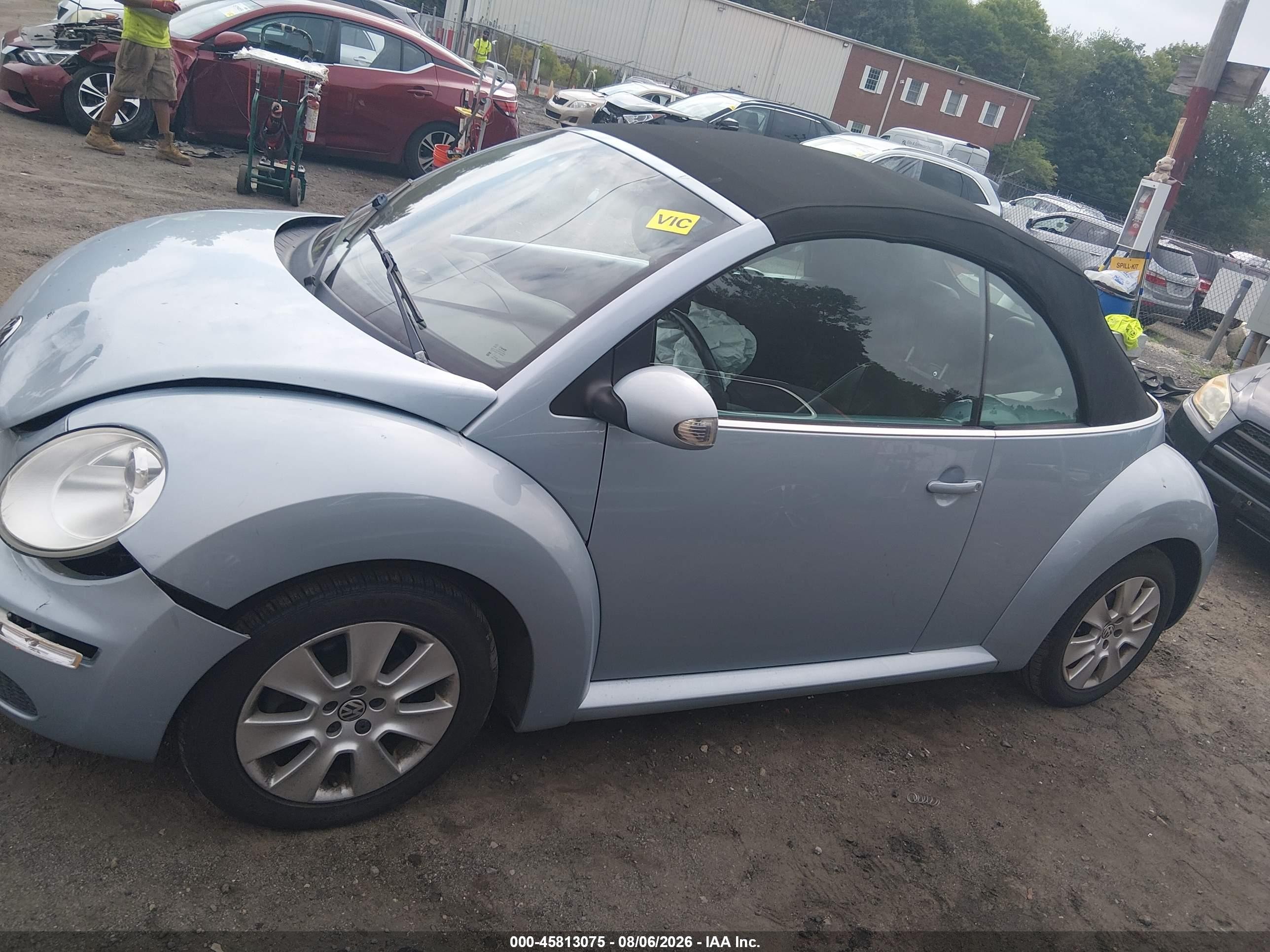 2010 Volkswagen New Beetle 2.5l Light Blue vin: 3VWRW3AL9AM002938
