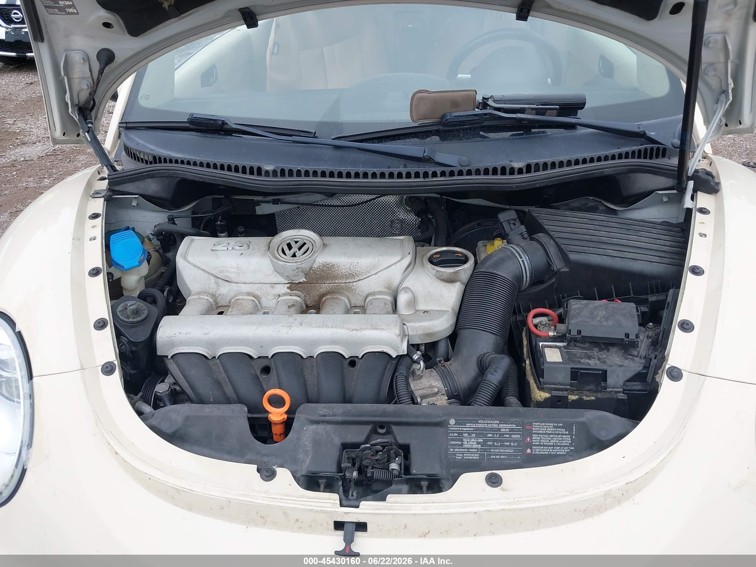 2010 Volkswagen New Beetle 2.5l Cream vin: 3VWRW3AL9AM006763