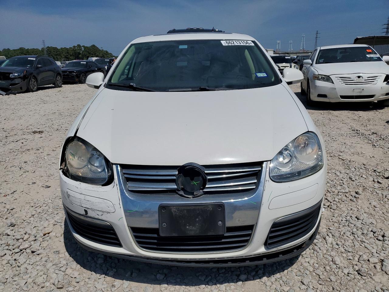 2010 Volkswagen Jetta Se White vin: 3VWRX7AJ0AM046040