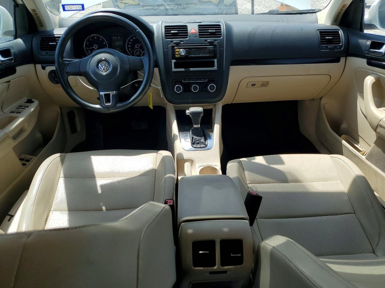 2010 Volkswagen Jetta Se White vin: 3VWRX7AJ0AM046040