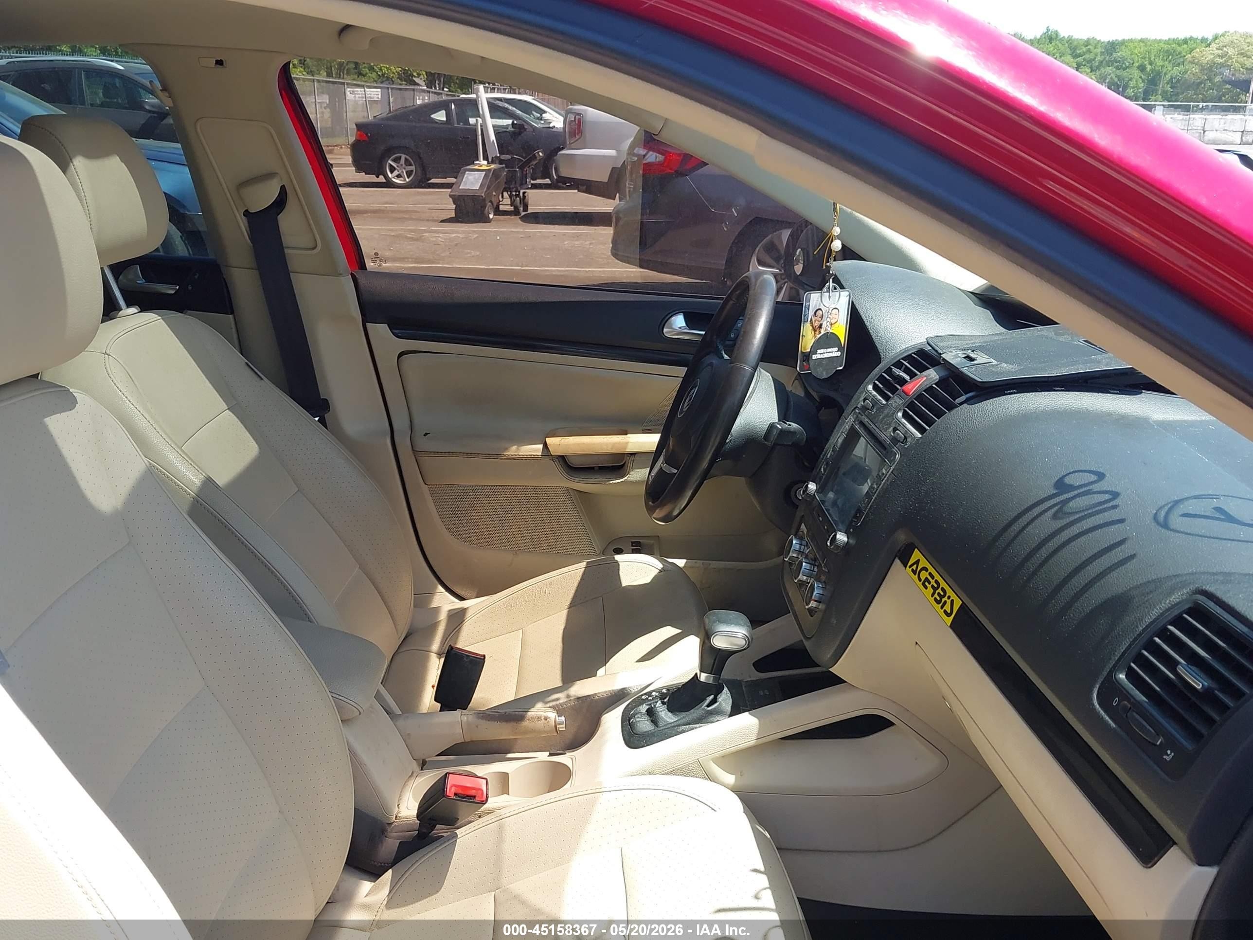 2010 Volkswagen Jetta Se Красный vin: 3VWRX7AJ1AM046001
