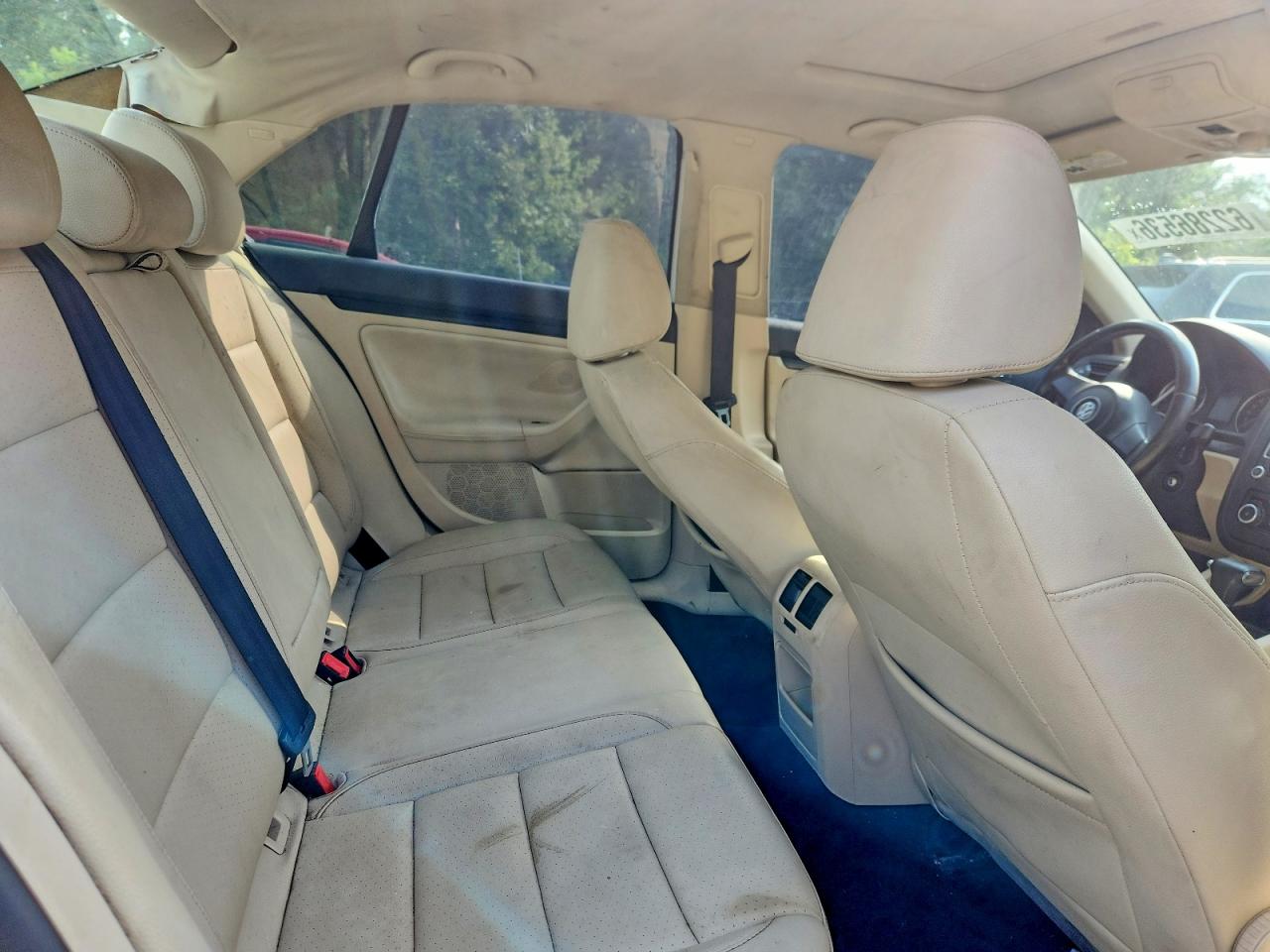 2010 Volkswagen Jetta Se White vin: 3VWRX7AJ1AM054602