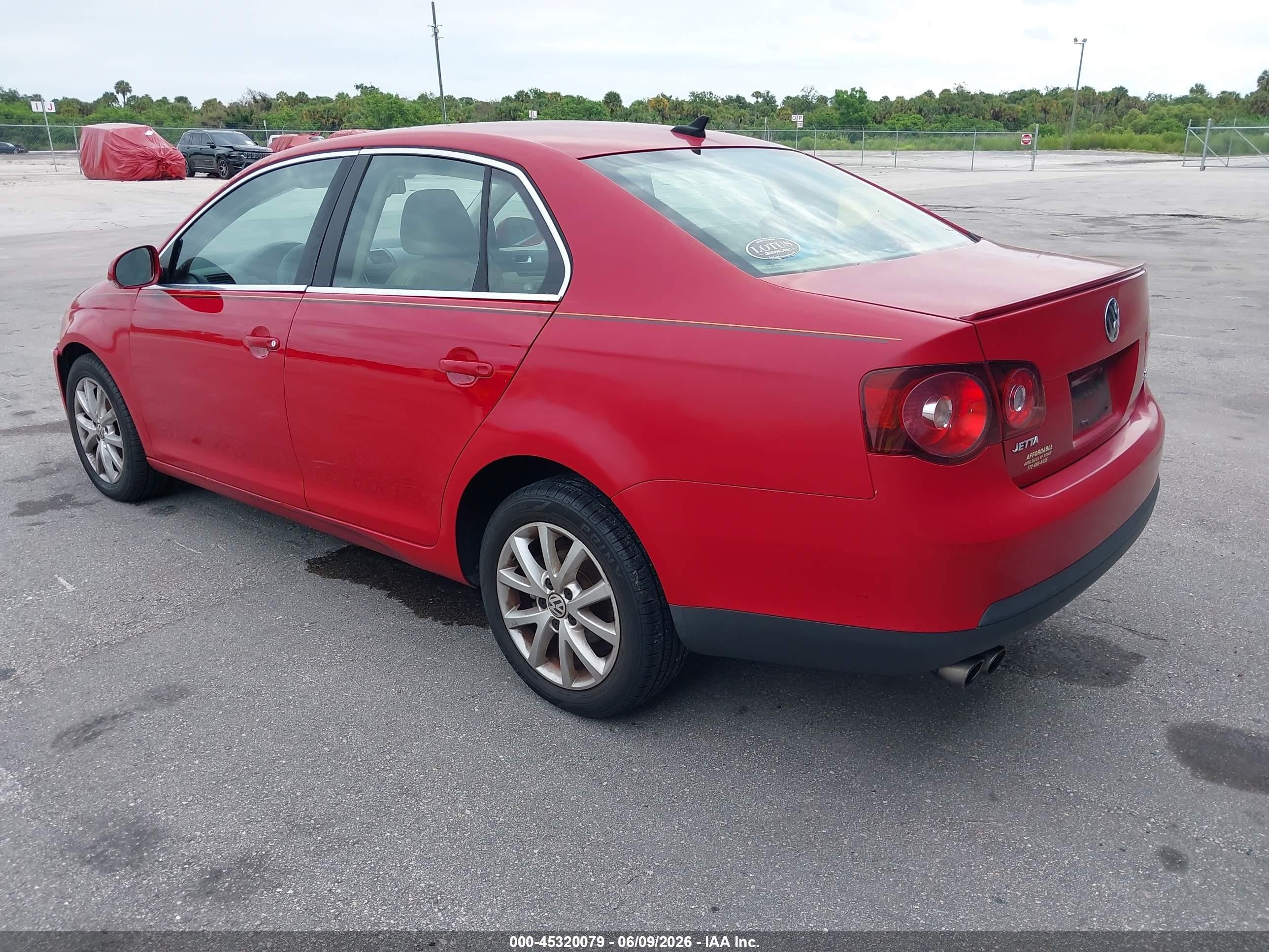 2010 Volkswagen Jetta Se Red vin: 3VWRX7AJ2AM059713