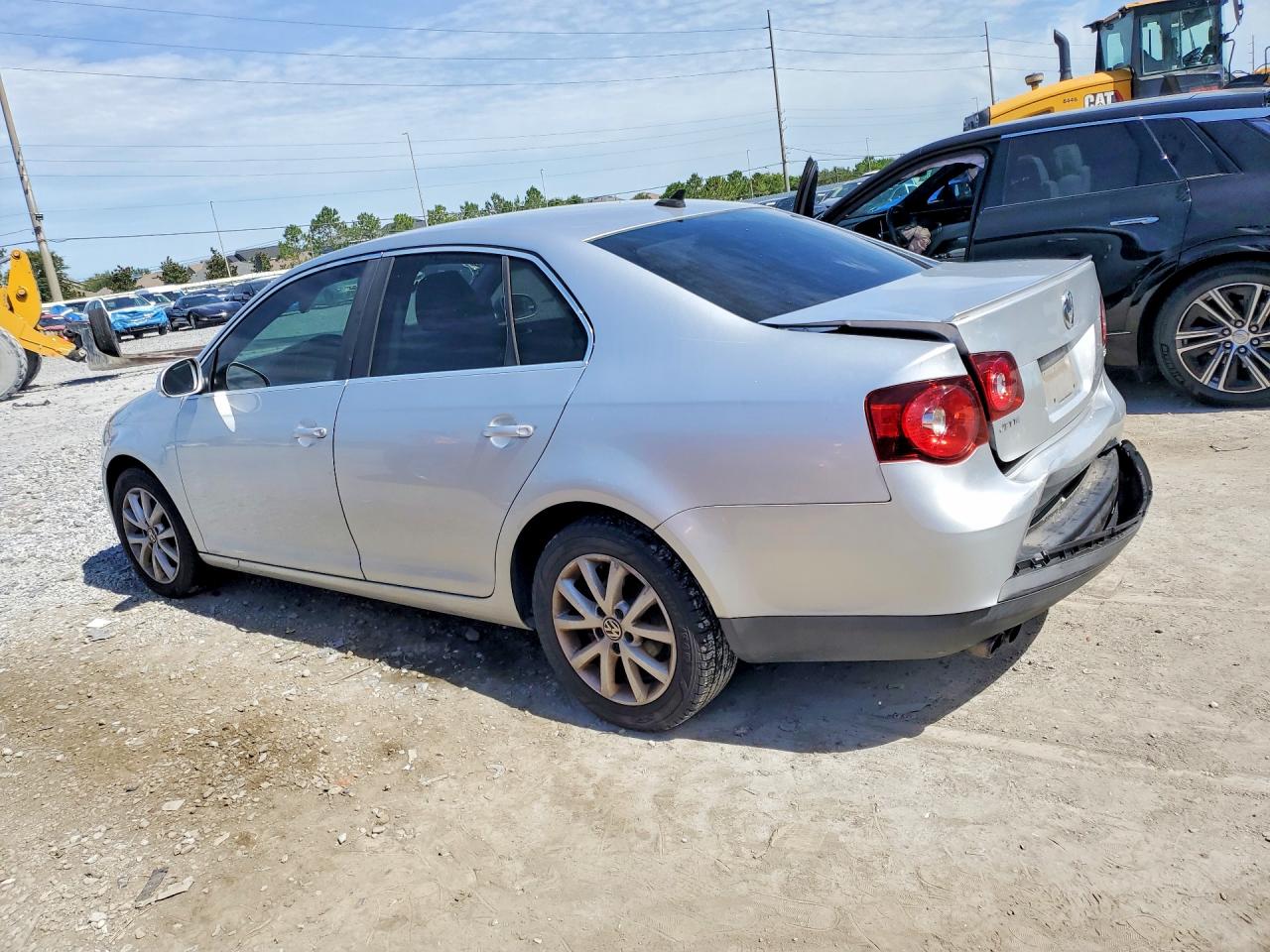 2010 Volkswagen Jetta Se Silver vin: 3VWRX7AJ2AM063339