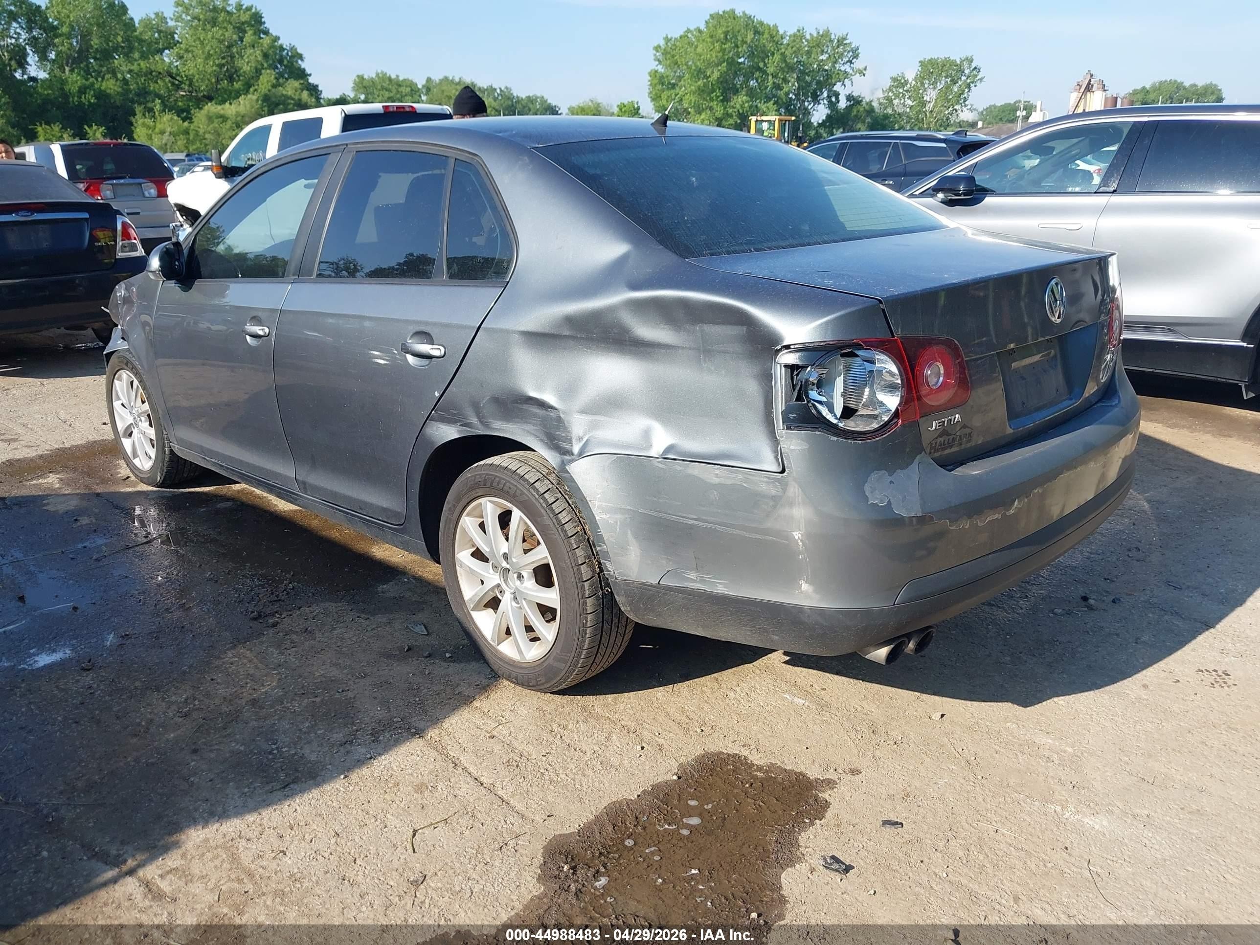 2010 Volkswagen Jetta Limited Edition Gray vin: 3VWRX7AJ2AM127069