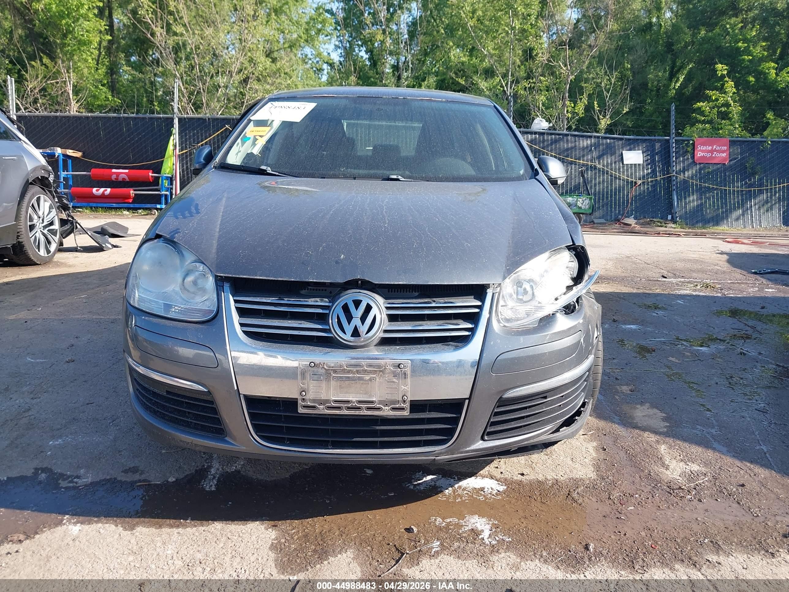 2010 Volkswagen Jetta Limited Edition Gray vin: 3VWRX7AJ2AM127069