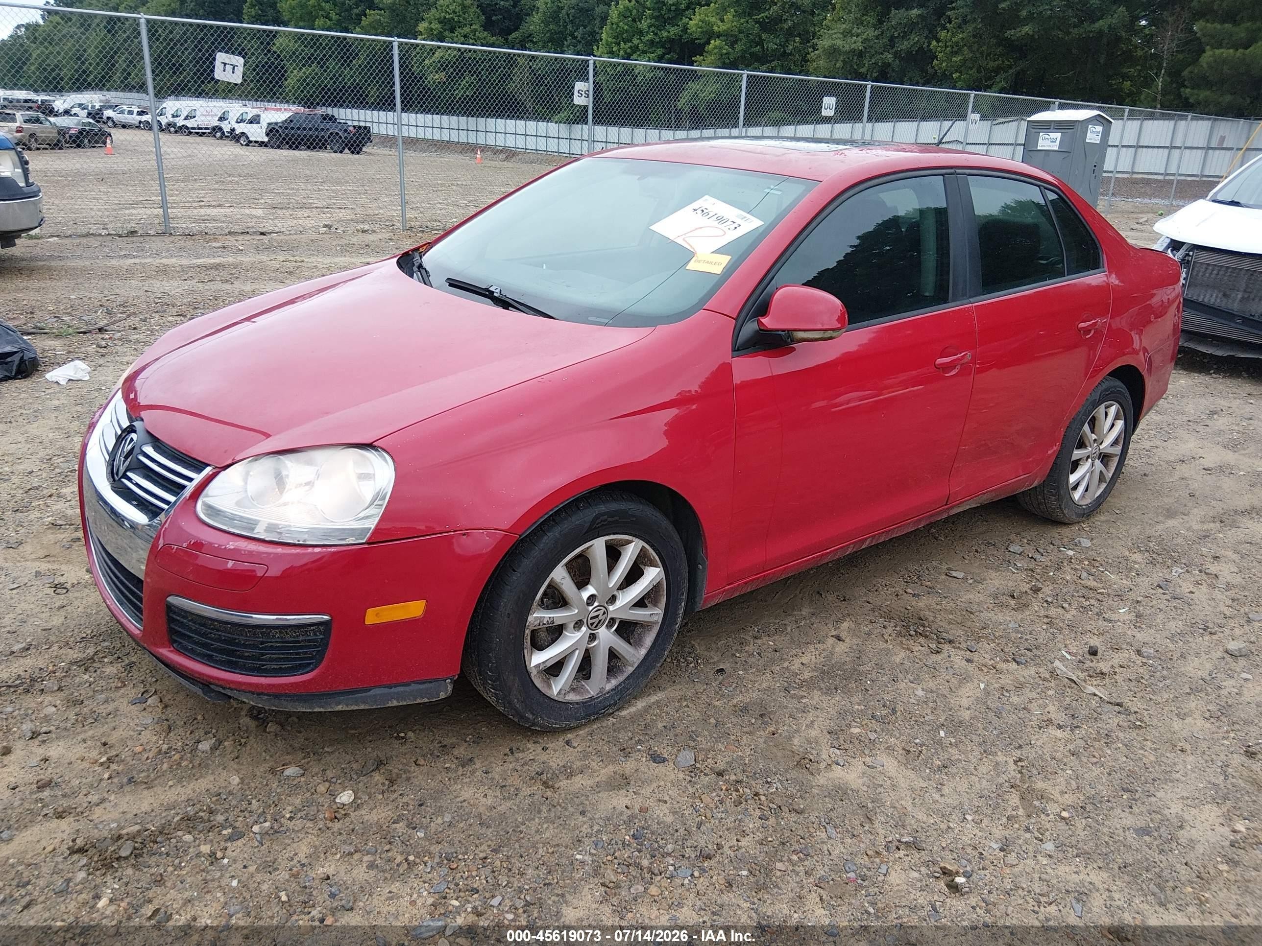 2010 Volkswagen Jetta Limited Edition Red vin: 3VWRX7AJ2AM149900