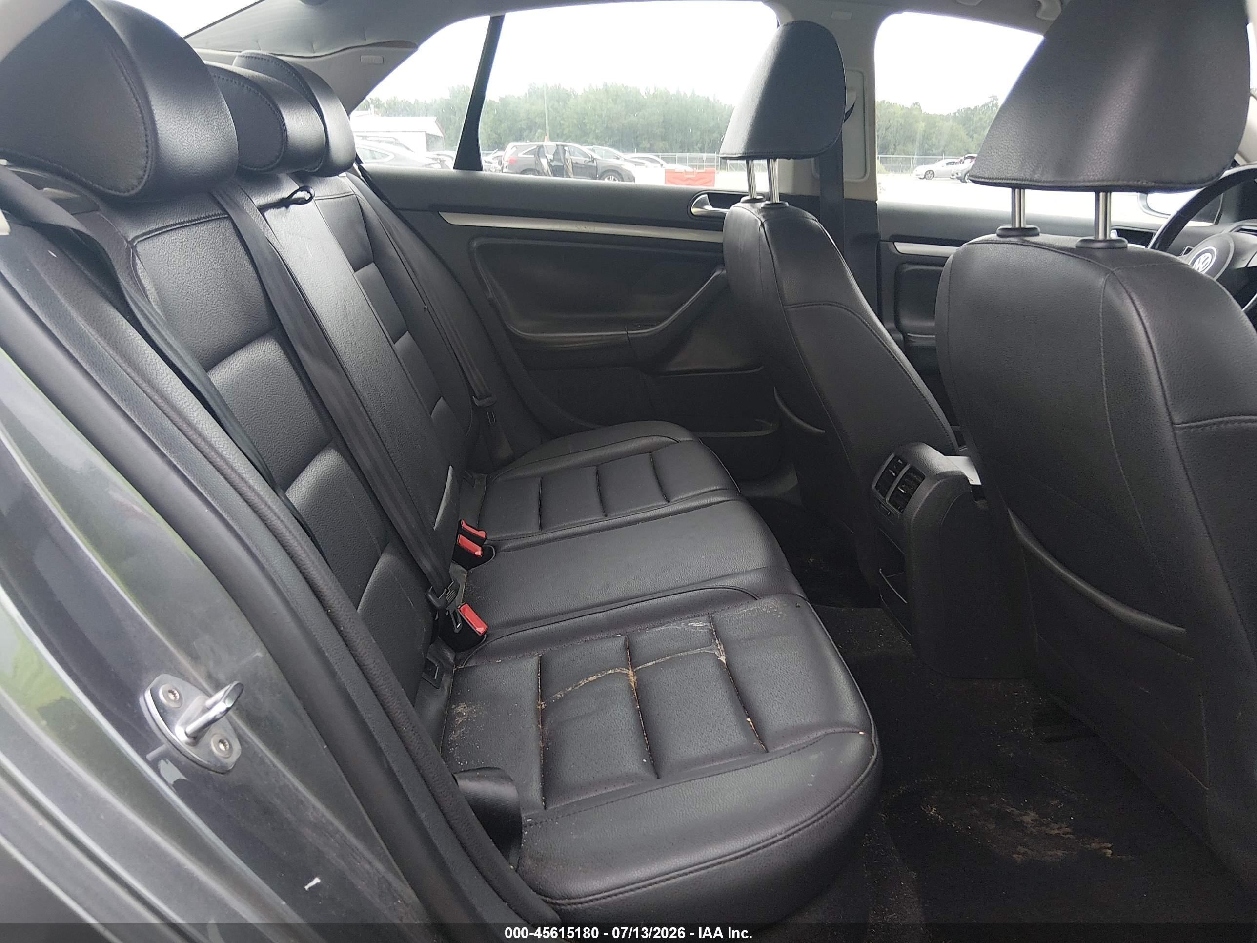 2010 Volkswagen Jetta Limited Edition Gray vin: 3VWRX7AJ2AM165742