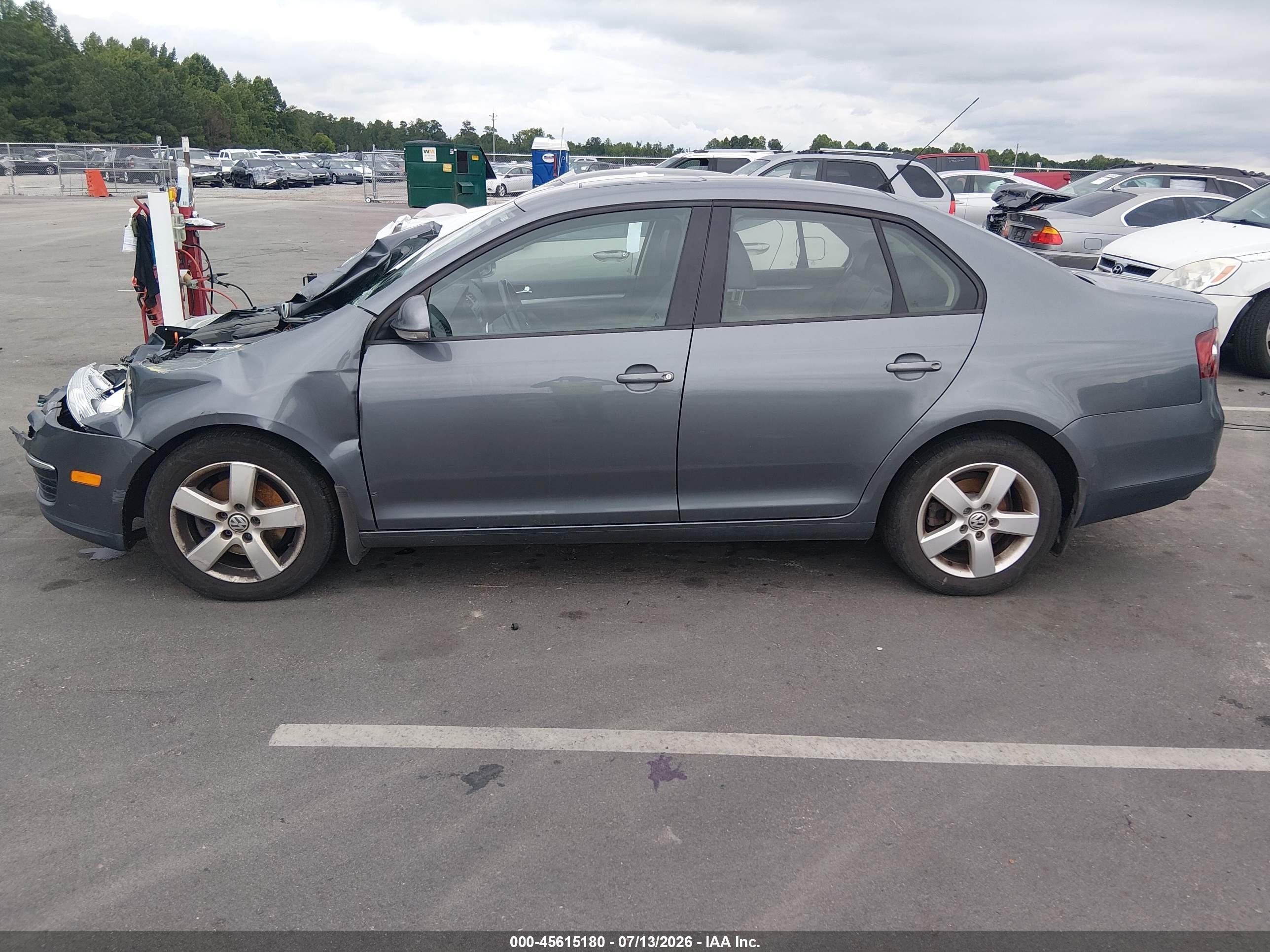 2010 Volkswagen Jetta Limited Edition Gray vin: 3VWRX7AJ2AM165742