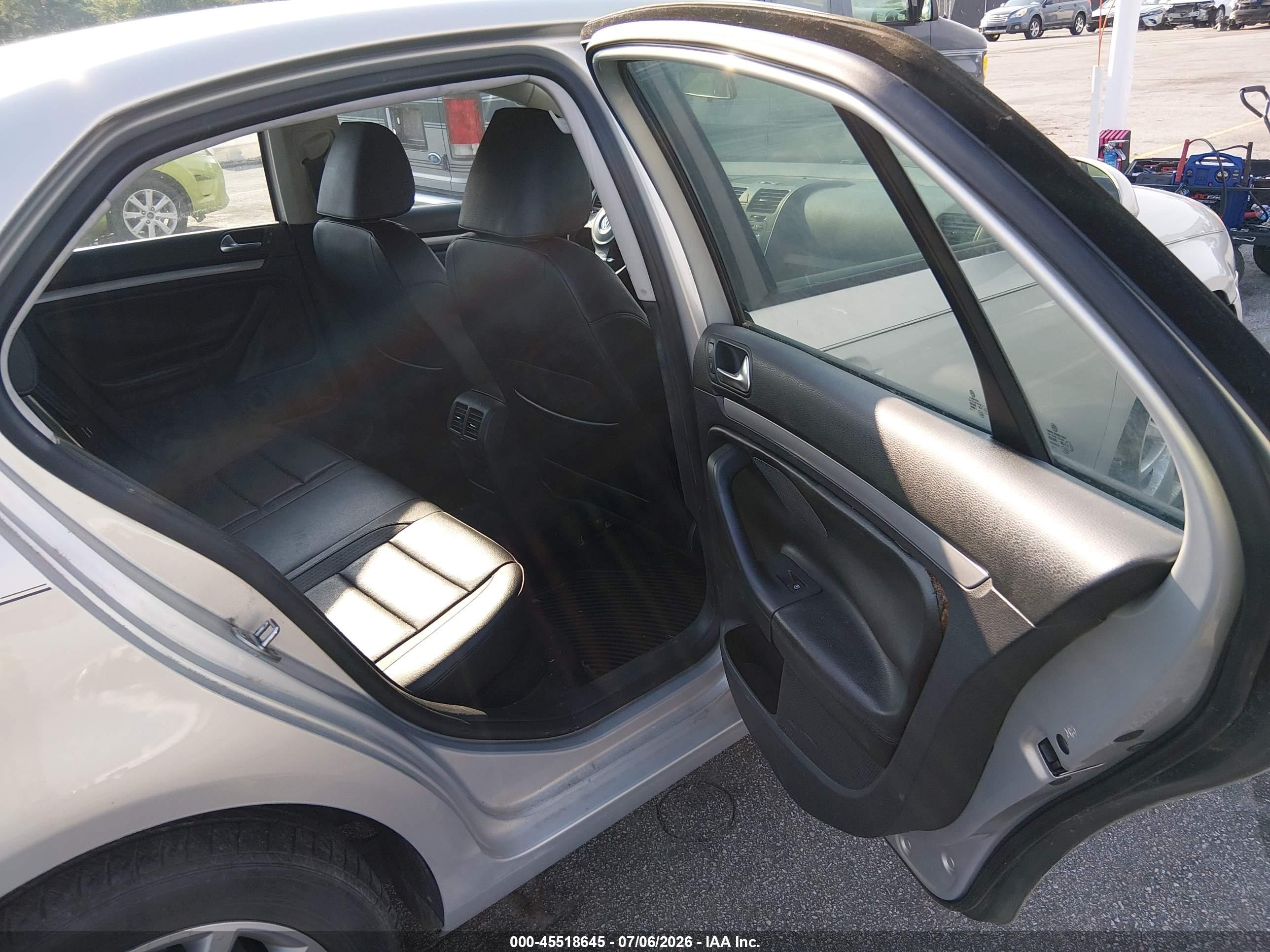2010 Volkswagen Jetta Limited Edition Gray vin: 3VWRX7AJ3AM127873