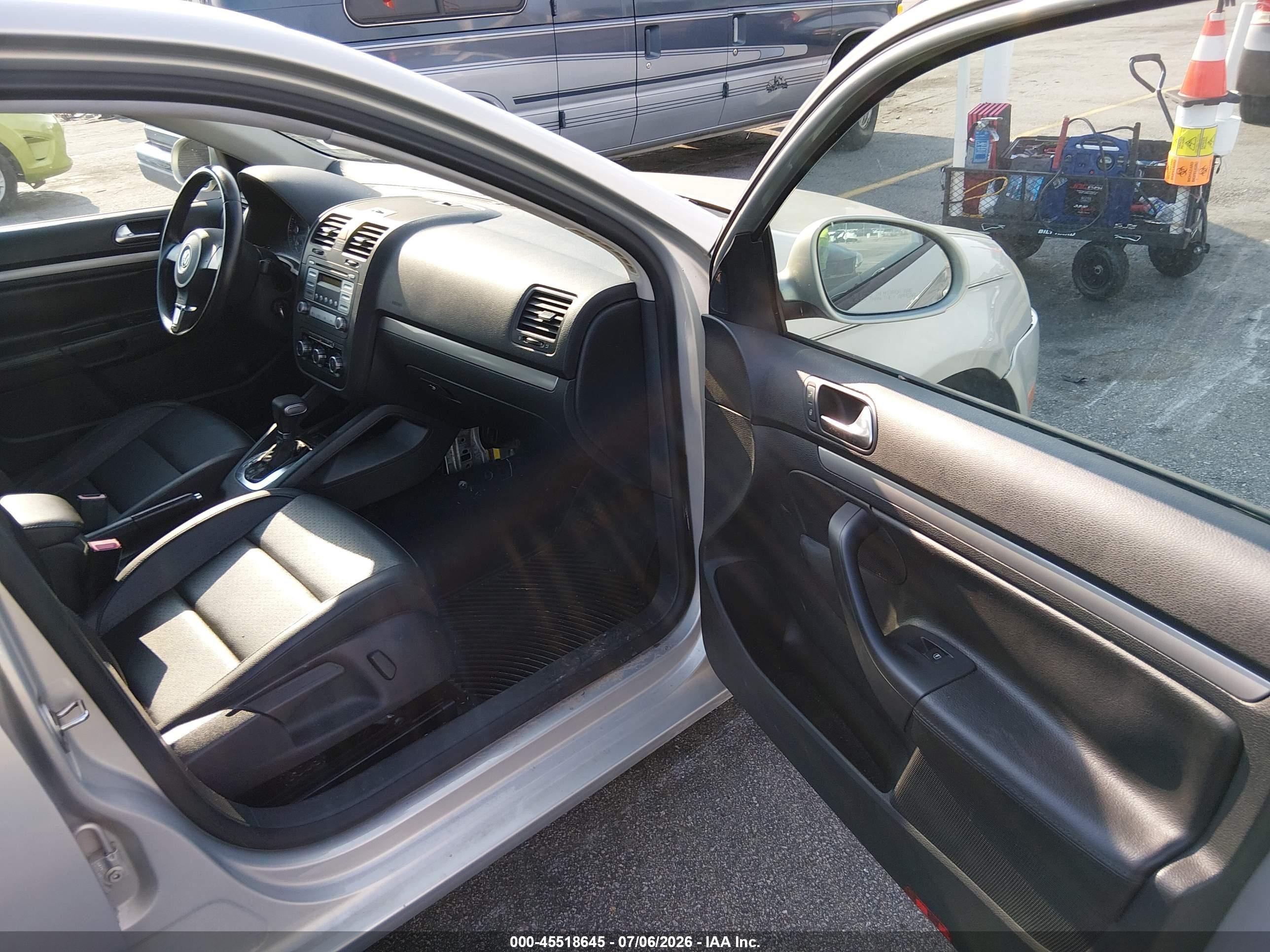 2010 Volkswagen Jetta Limited Edition Gray vin: 3VWRX7AJ3AM127873