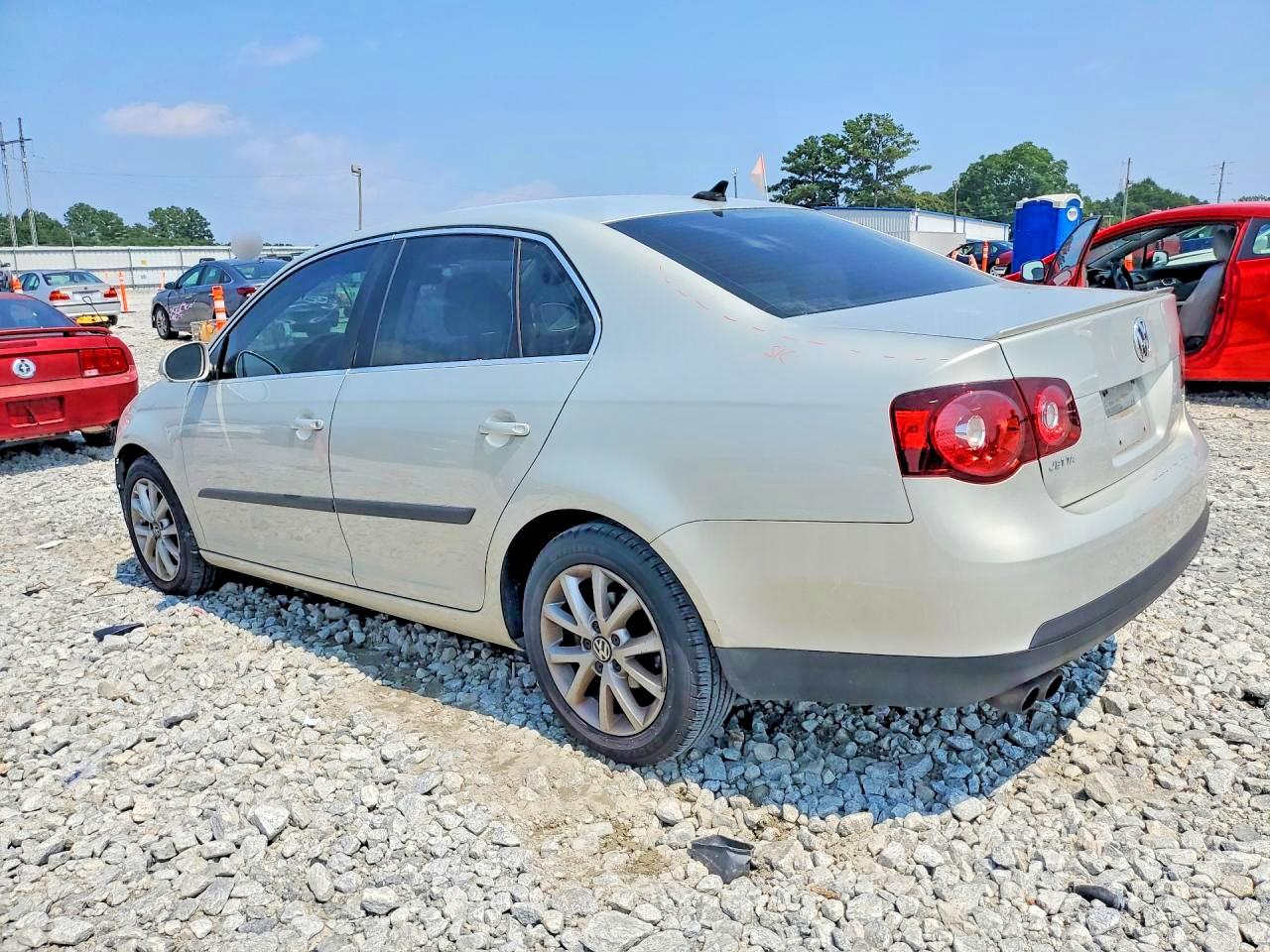 2010 Volkswagen Jetta Se Silver vin: 3VWRX7AJ6AM058354