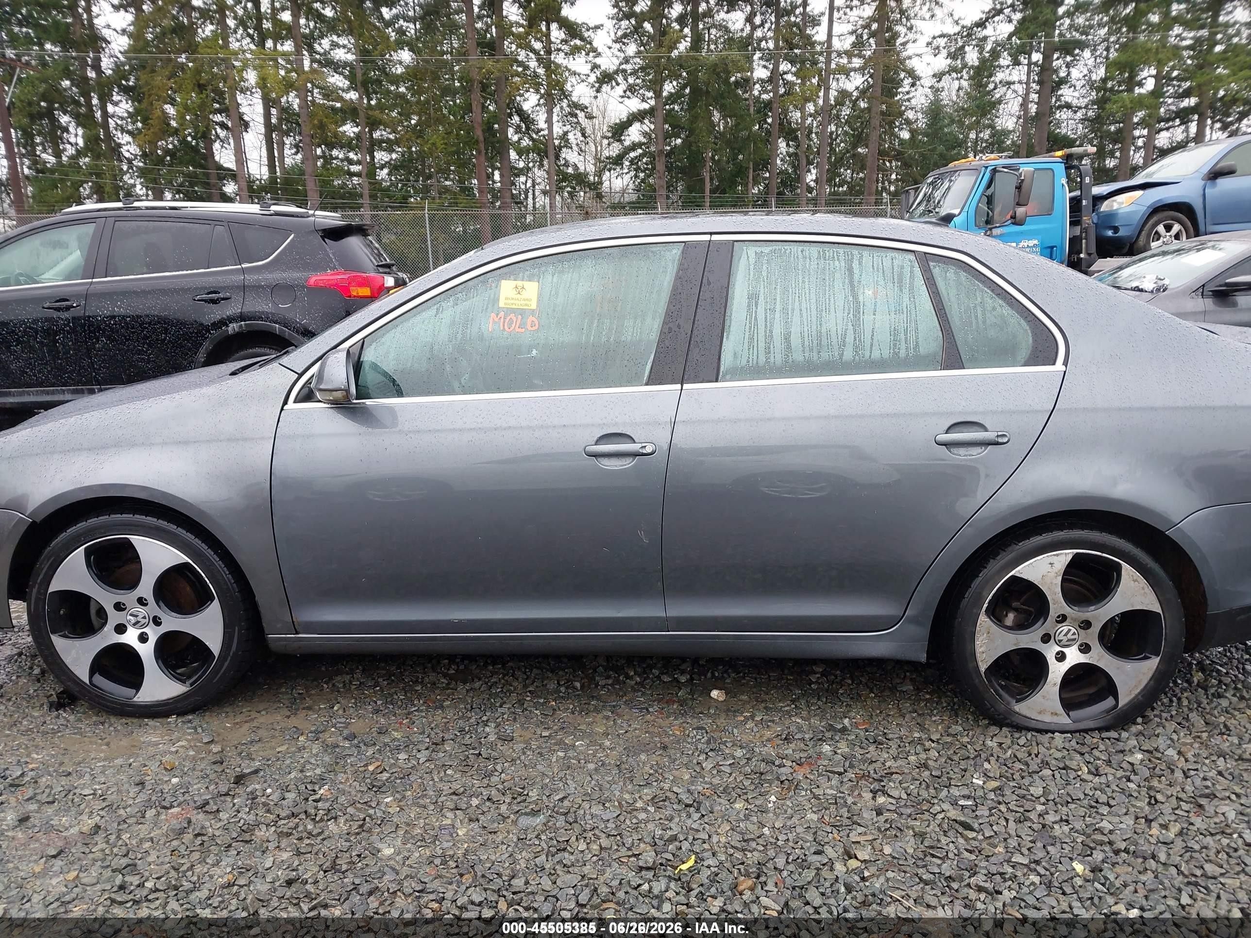 2010 Volkswagen Jetta Se Gray vin: 3VWRX7AJ6AM059200