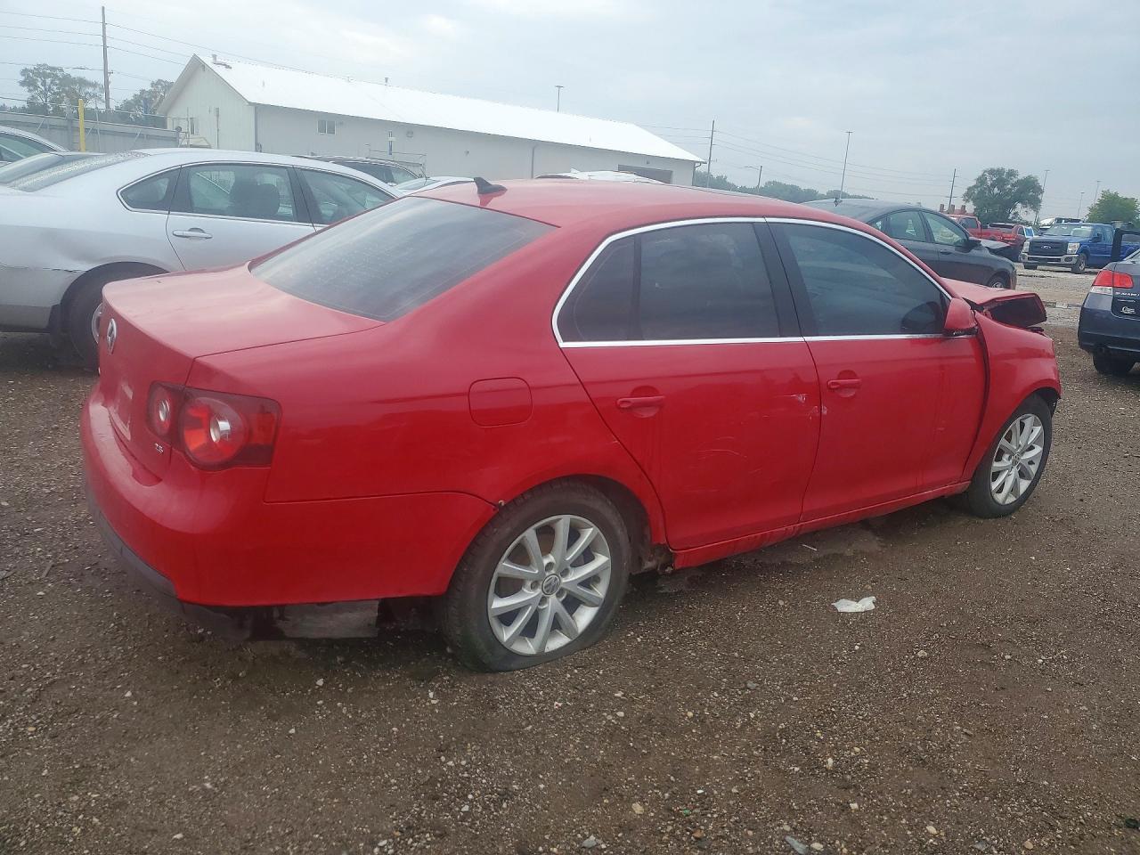 2010 Volkswagen Jetta Se Красный vin: 3VWRX7AJ7AM059724