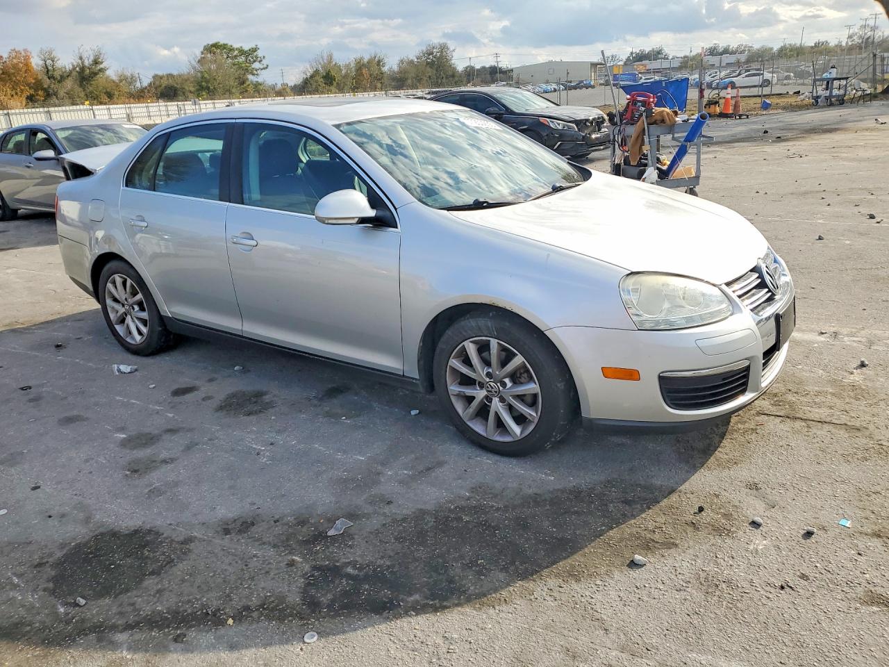 2010 Volkswagen Jetta Серебряный vin: 3VWRX7AJ8AM059389