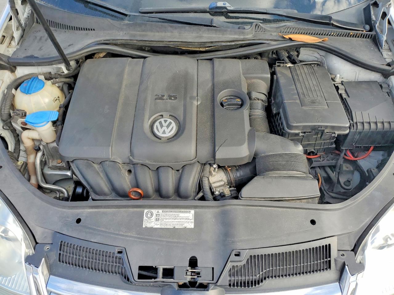 2010 Volkswagen Jetta Серебряный vin: 3VWRX7AJ8AM059389