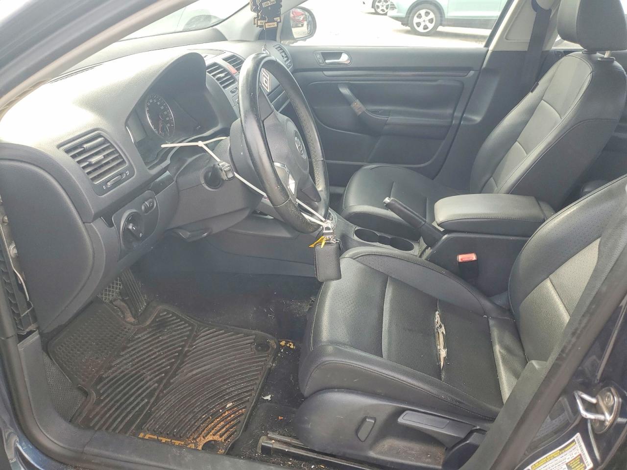 2010 Volkswagen Jetta Se Black vin: 3VWRX7AJ8AM065824