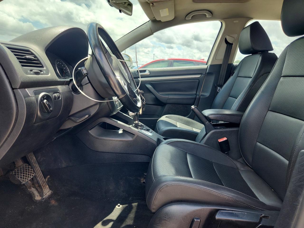 2010 Volkswagen Jetta Se Бежевый vin: 3VWRX7AJ8AM115962