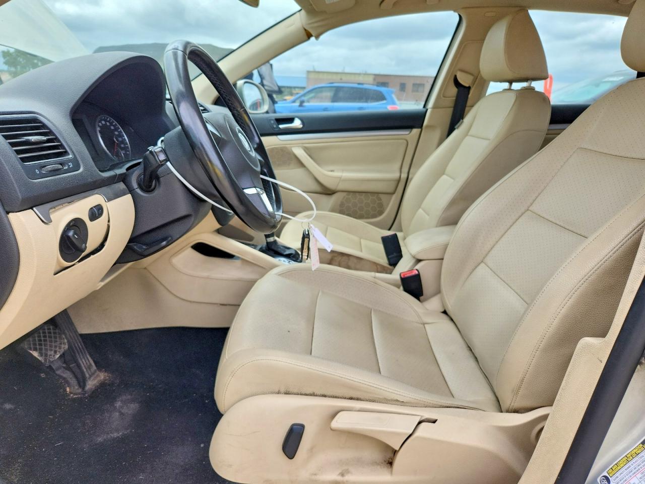 2010 Volkswagen Jetta Se Silver vin: 3VWRX7AJ8AM117548