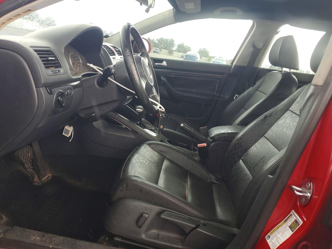 2010 Volkswagen Jetta 2.5 Se, Sel, 2.0t Wolfsburg Ed Red vin: 3VWRX7AJ9AM041600