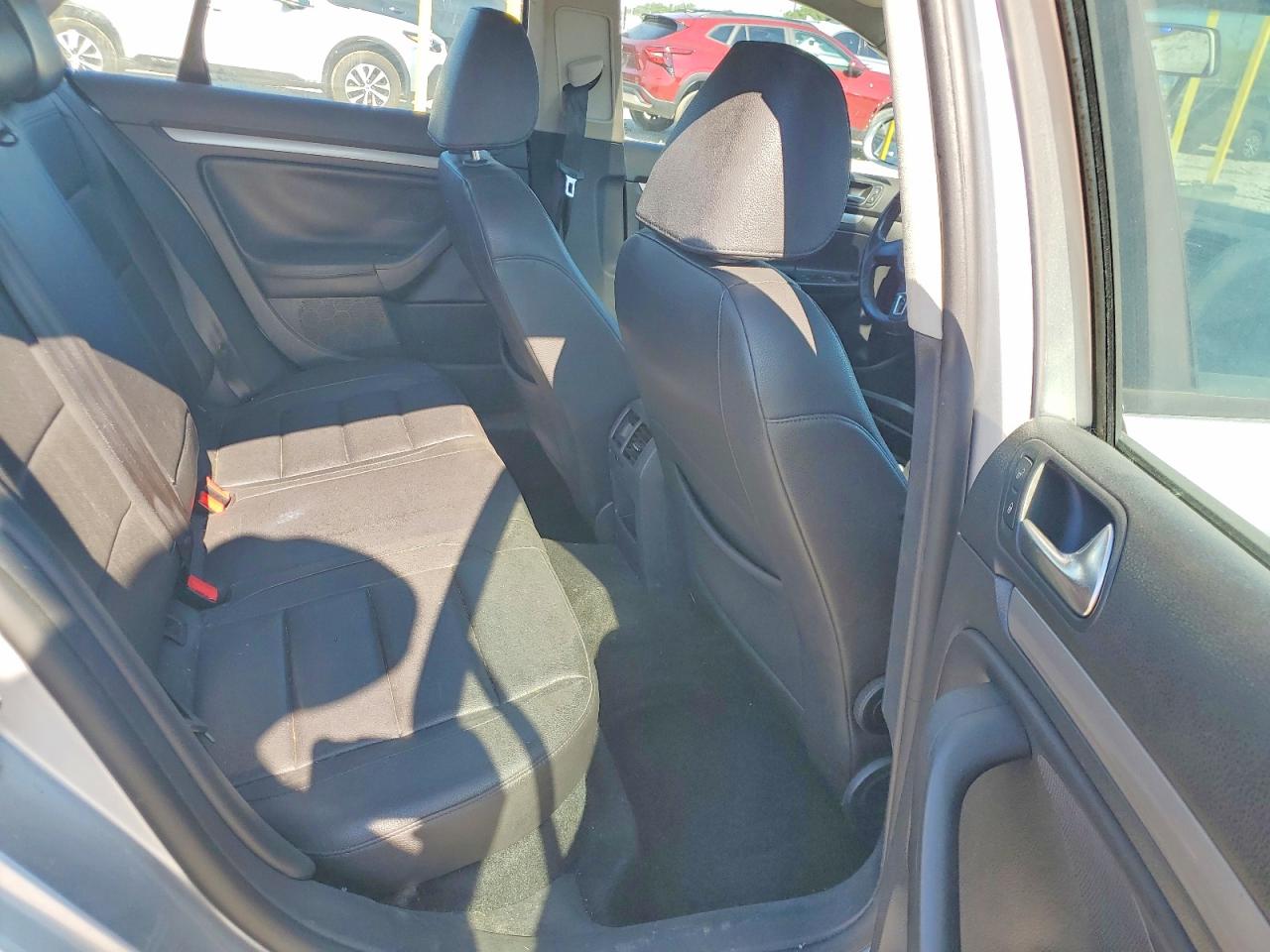 2010 Volkswagen Jetta Se Silver vin: 3VWRX7AJ9AM164488