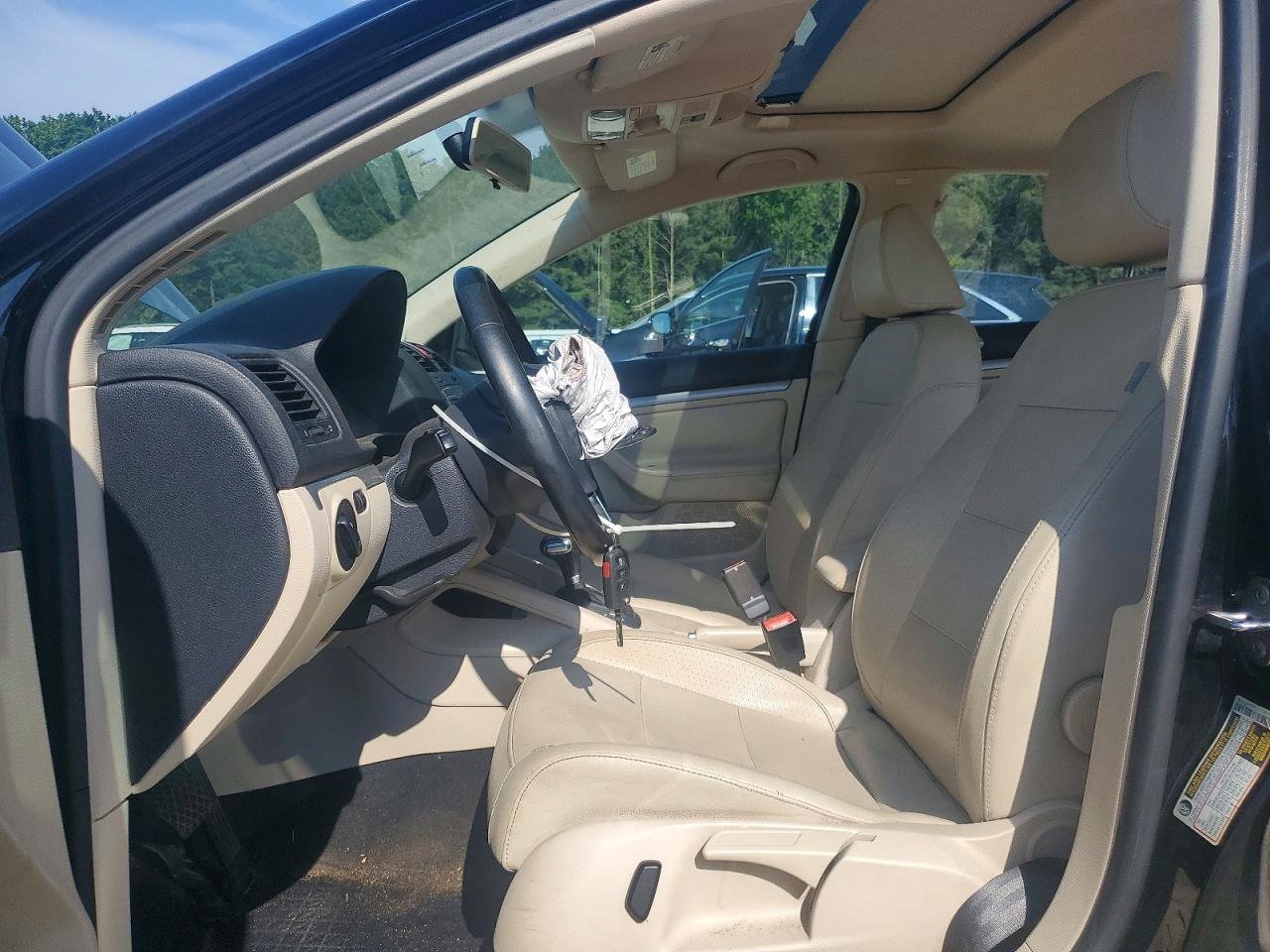 2010 Volkswagen Jetta Se Black vin: 3VWRX7AJXAM136201