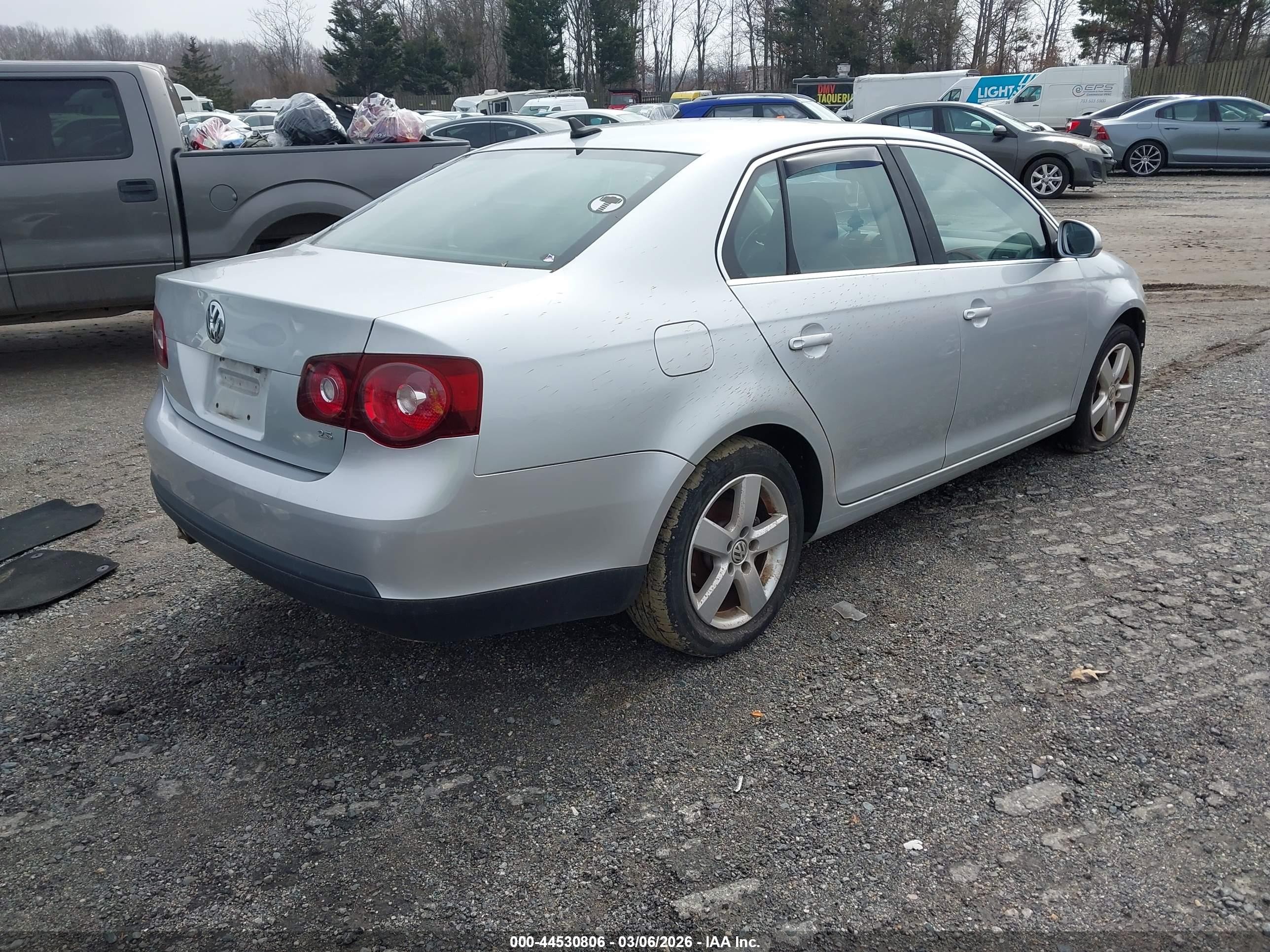 2008 Volkswagen Jetta Se Серебряный vin: 3VWRZ71K08M090312