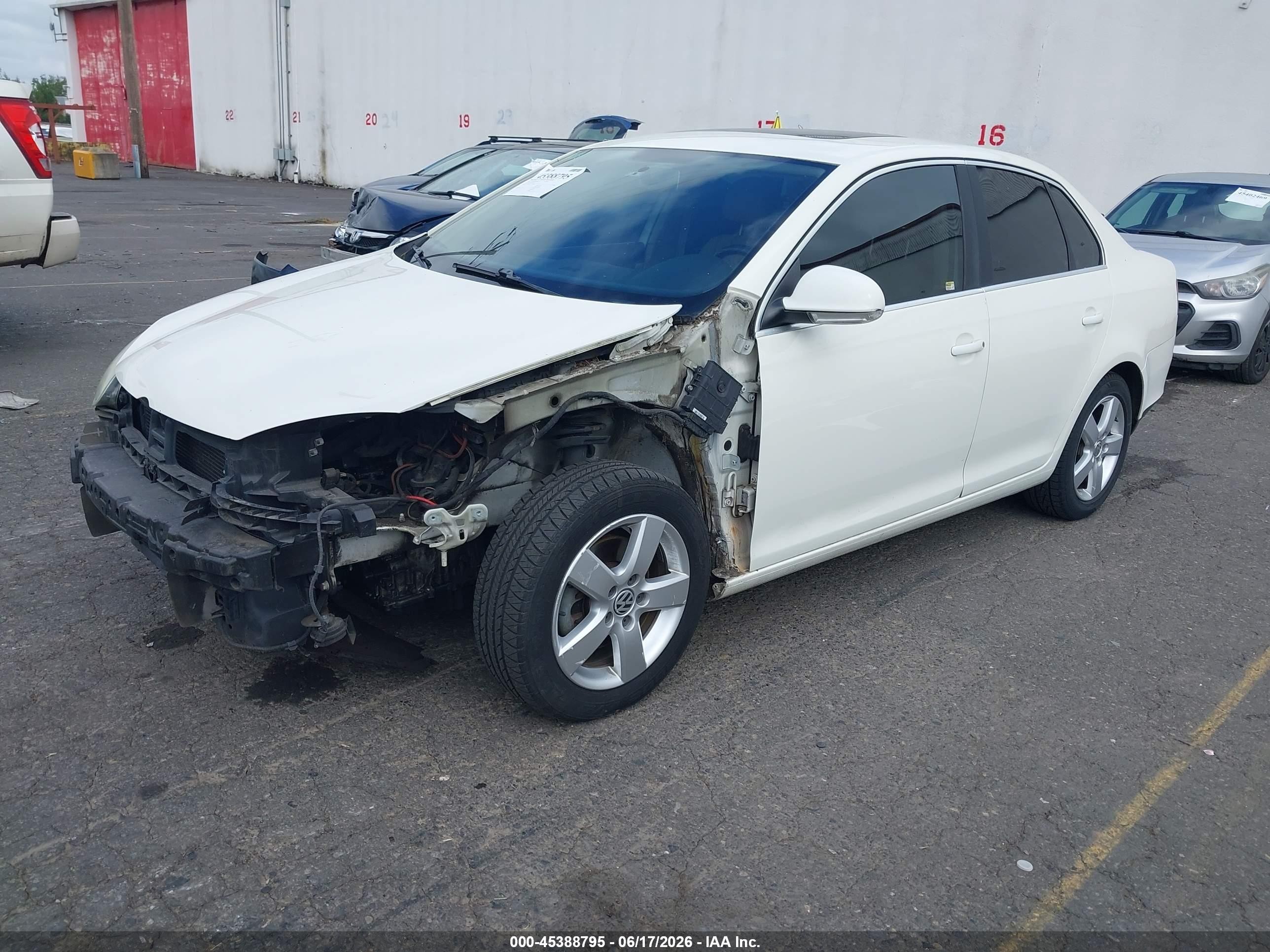 2008 Volkswagen Jetta Se/sel White vin: 3VWRZ71K08M178552