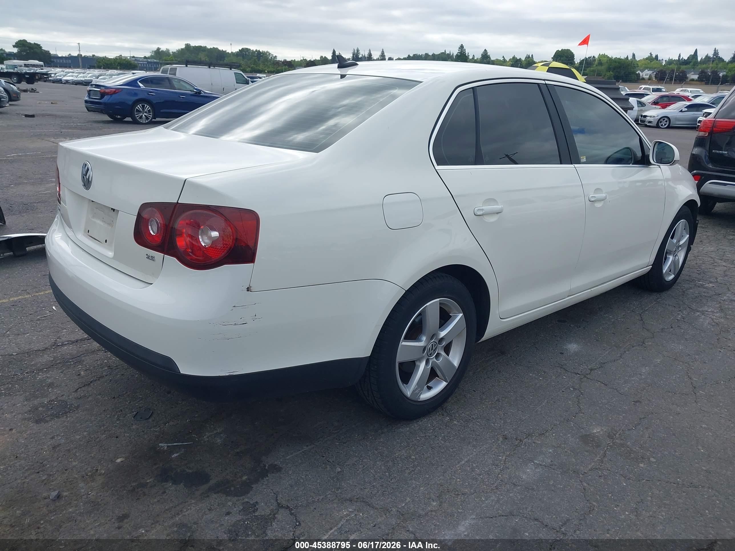 2008 Volkswagen Jetta Se/sel White vin: 3VWRZ71K08M178552