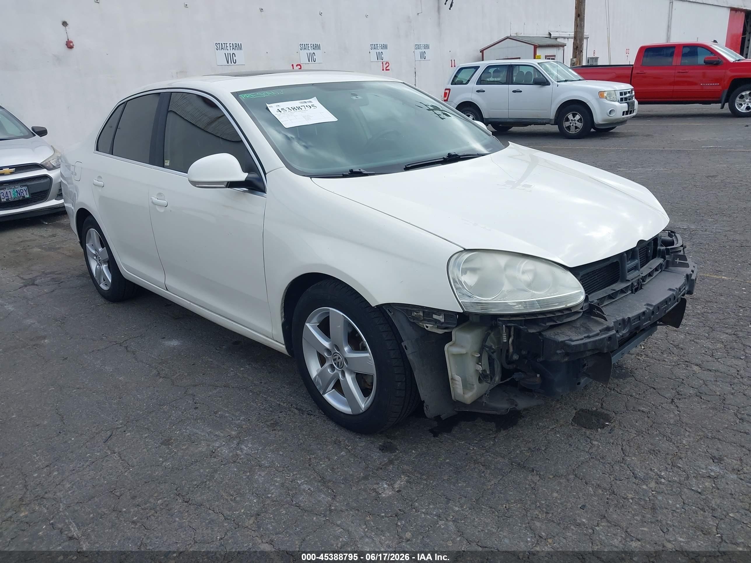 2008 Volkswagen Jetta Se/sel White vin: 3VWRZ71K08M178552