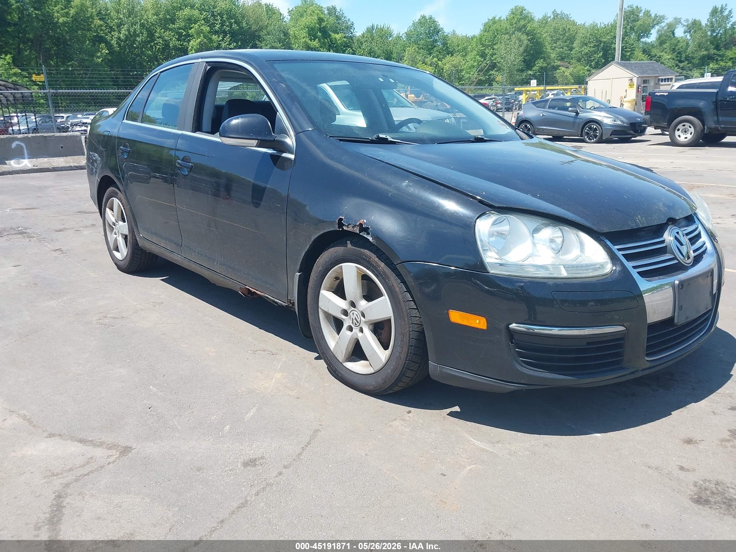 3VWRZ71K28M102413